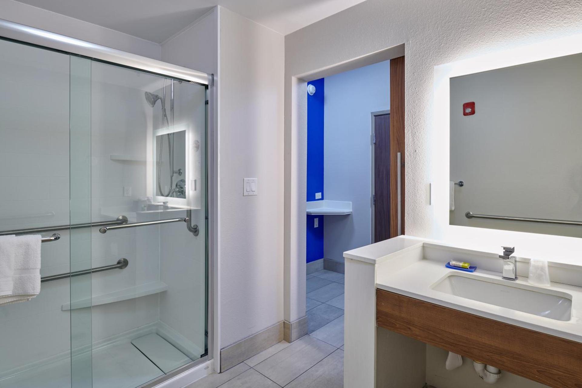 Holiday Inn Express & Suites El Paso - Sunland Park Area by IHG photo 26