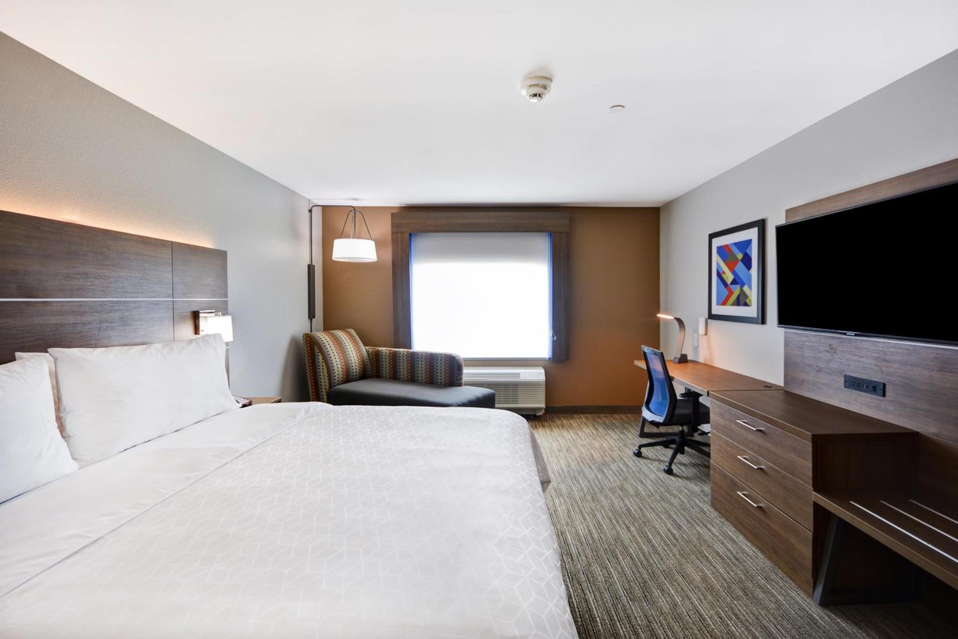 Holiday Inn Express & Suites - Houston NASA - Boardwalk Area by IHG photo 46