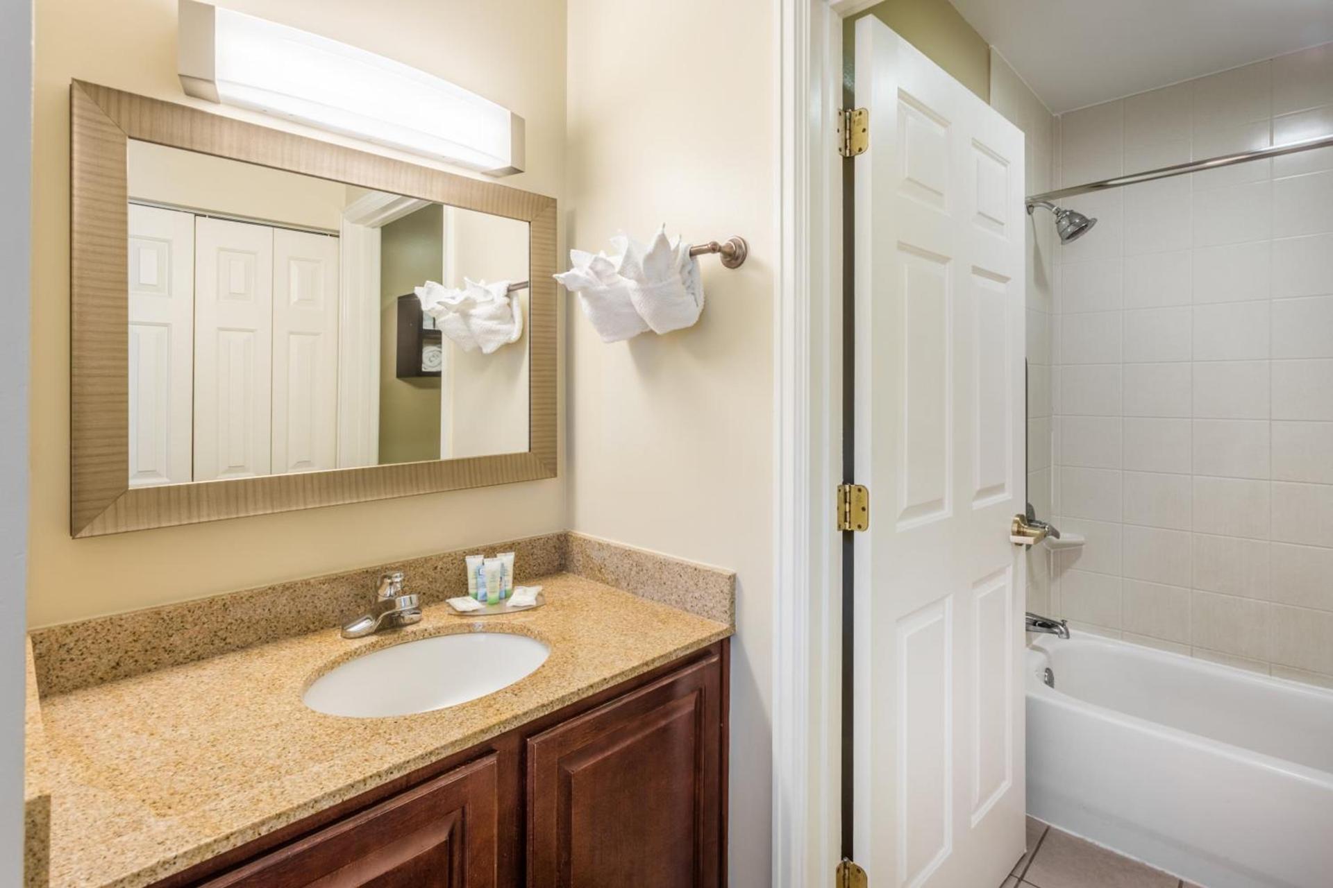 Staybridge Suites Savannah Historic District by IHG photo 9