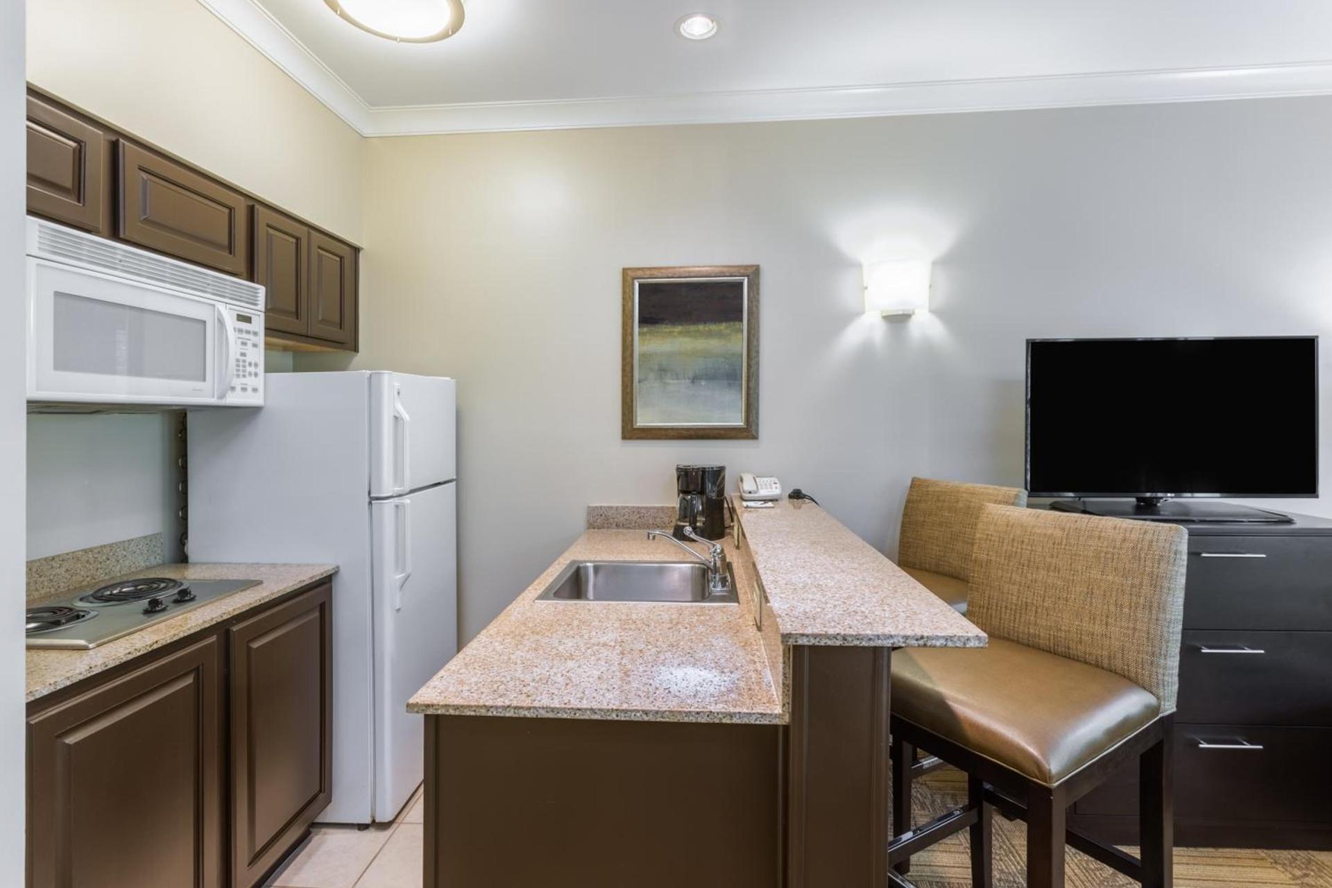 Staybridge Suites Savannah Historic District by IHG photo 11
