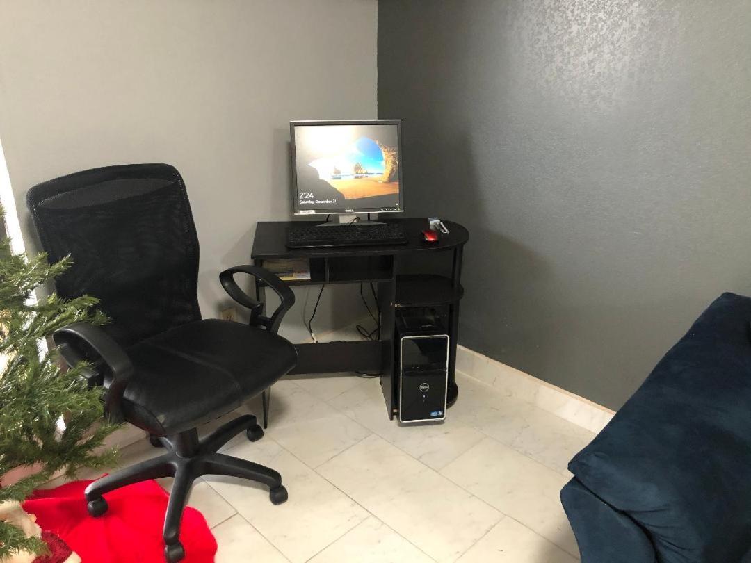 Americas Best Value Inn Yukon photo 7
