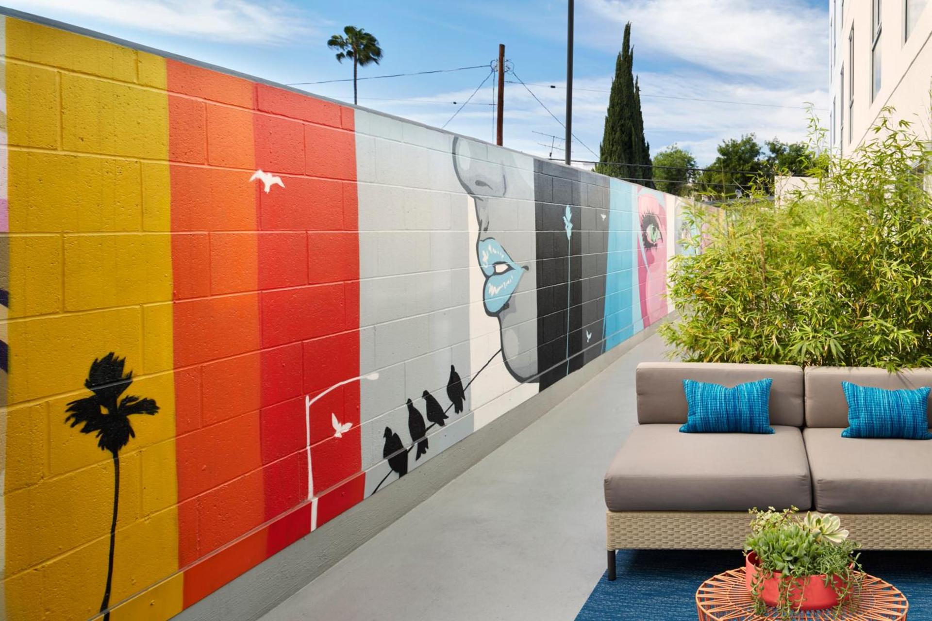 Kimpton Hotel Wilshire by IHG photo 1