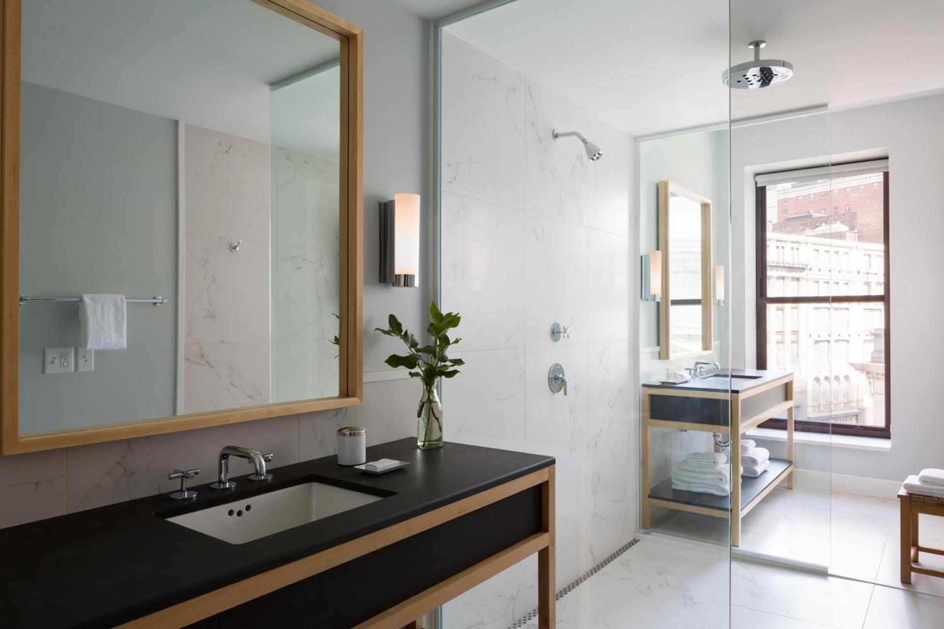 Kimpton Schofield Hotel by IHG photo 68