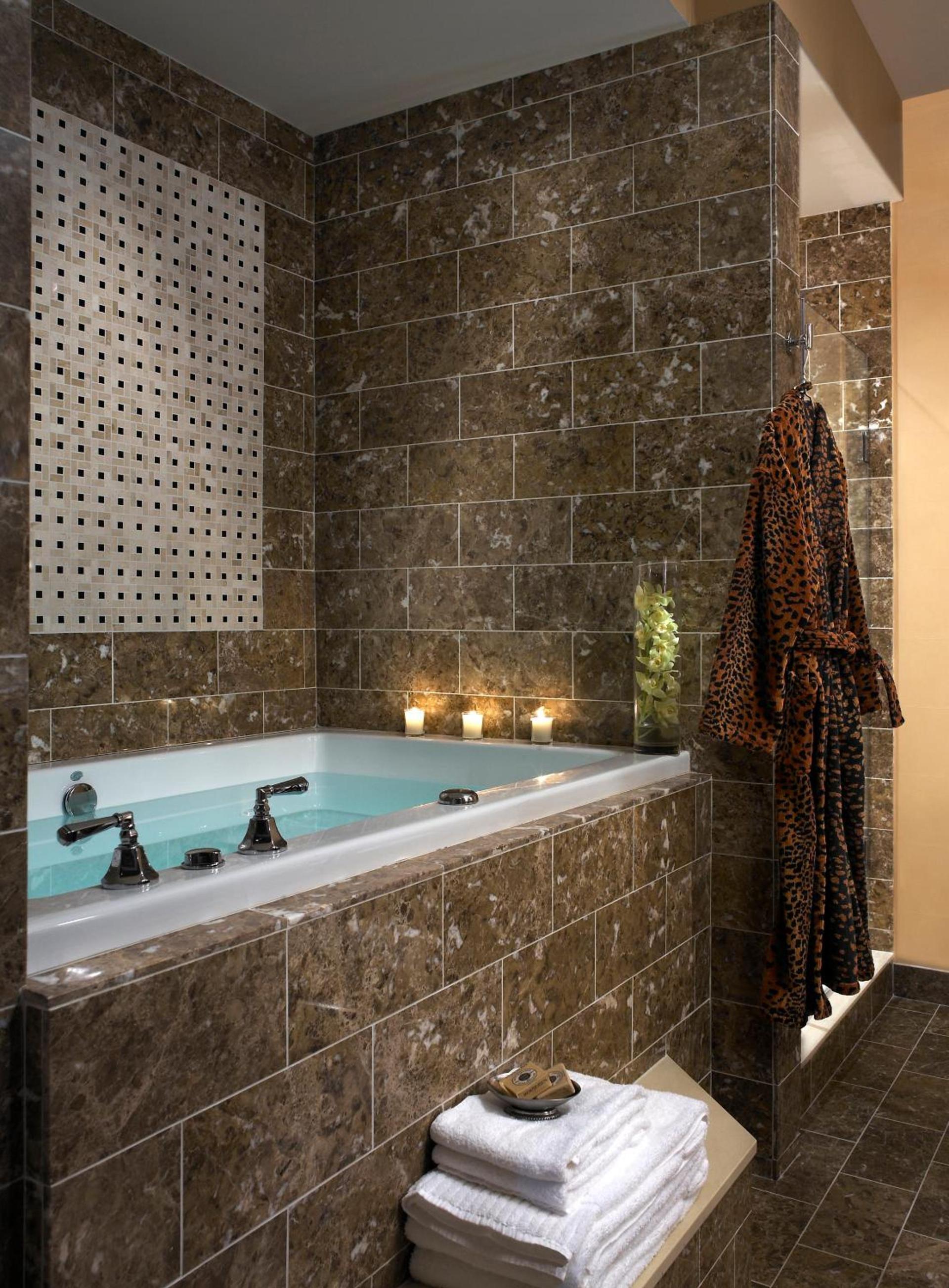 Kimpton Hotel Monaco Baltimore Inner Harbor by IHG photo 55