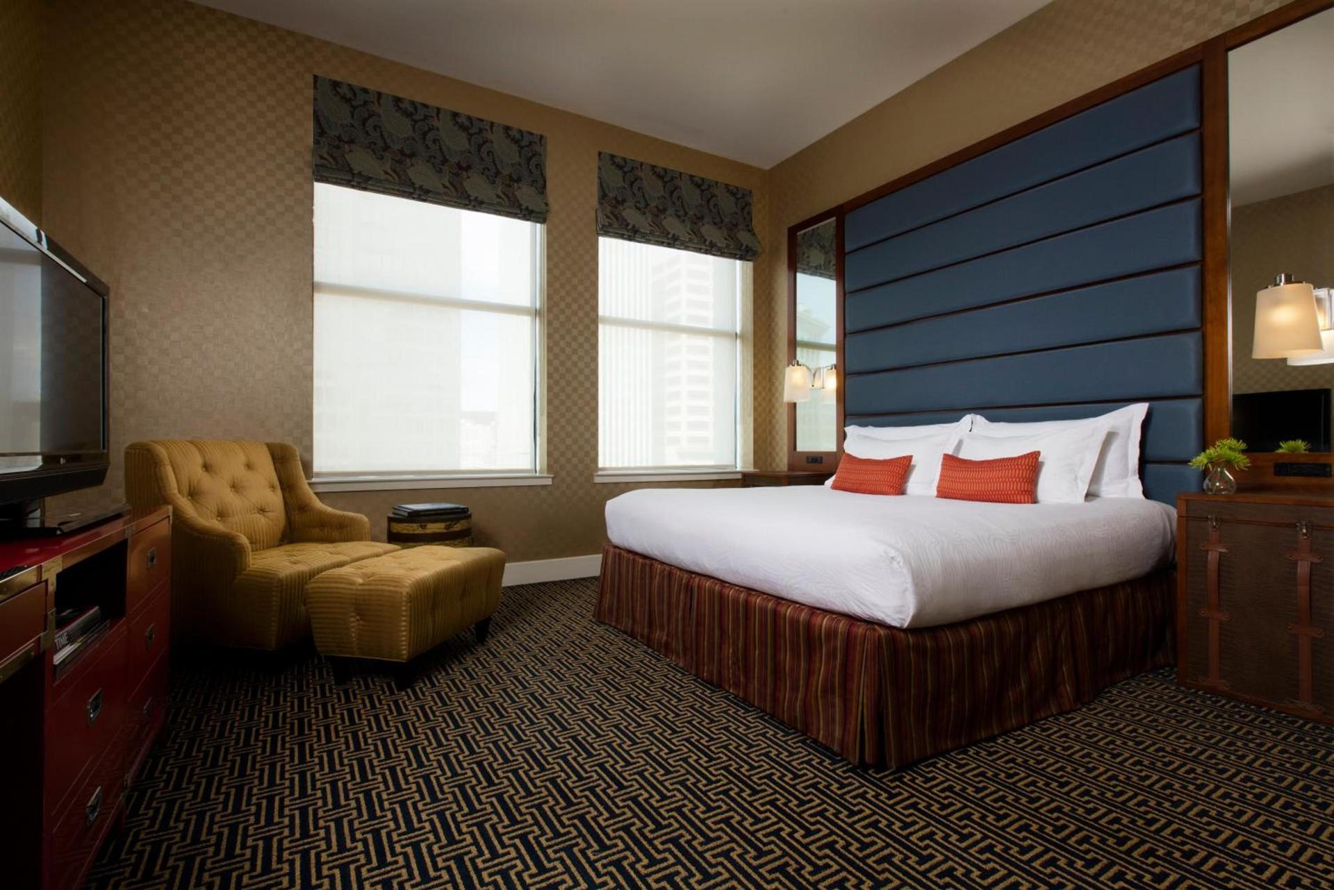 Kimpton Hotel Monaco Baltimore Inner Harbor by IHG photo 53