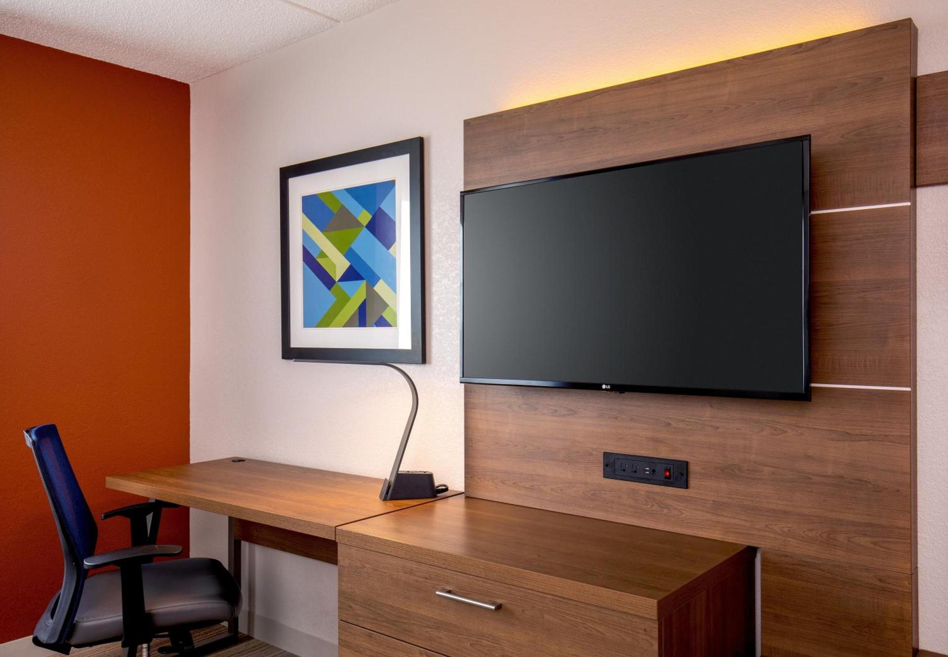 Holiday Inn Express Chesapeake - Norfolk by IHG photo 16
