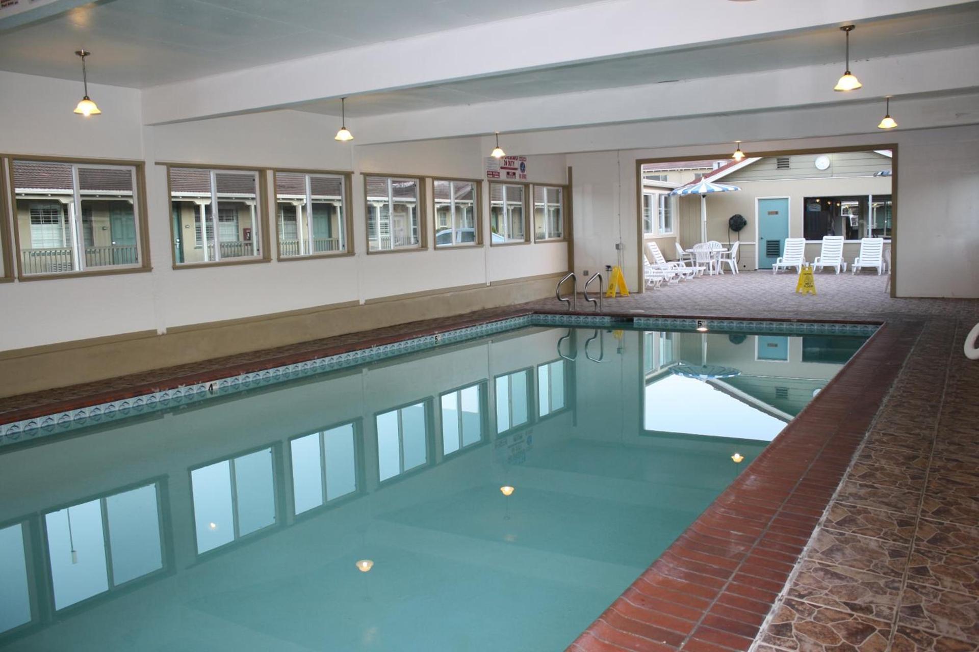 El Castell Motel photo 27