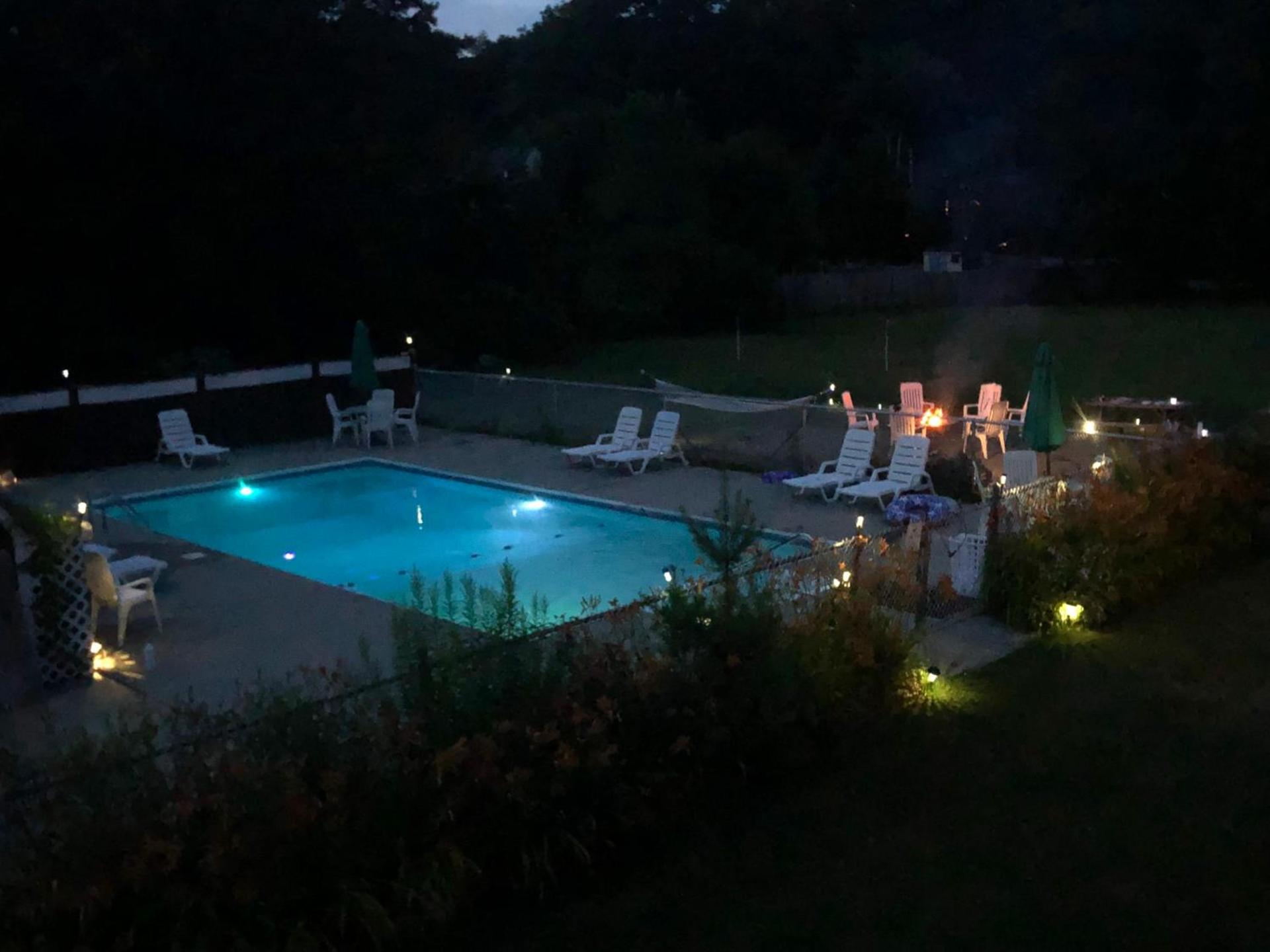 Kennebunkport Motor Lodge photo 13