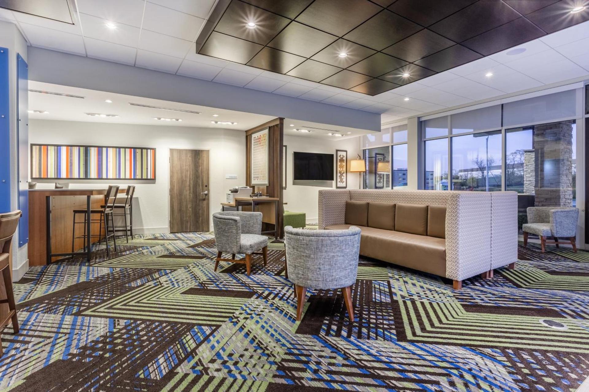 Holiday Inn Express & Suites - Florence - Cincinnati Airport by IHG photo 15