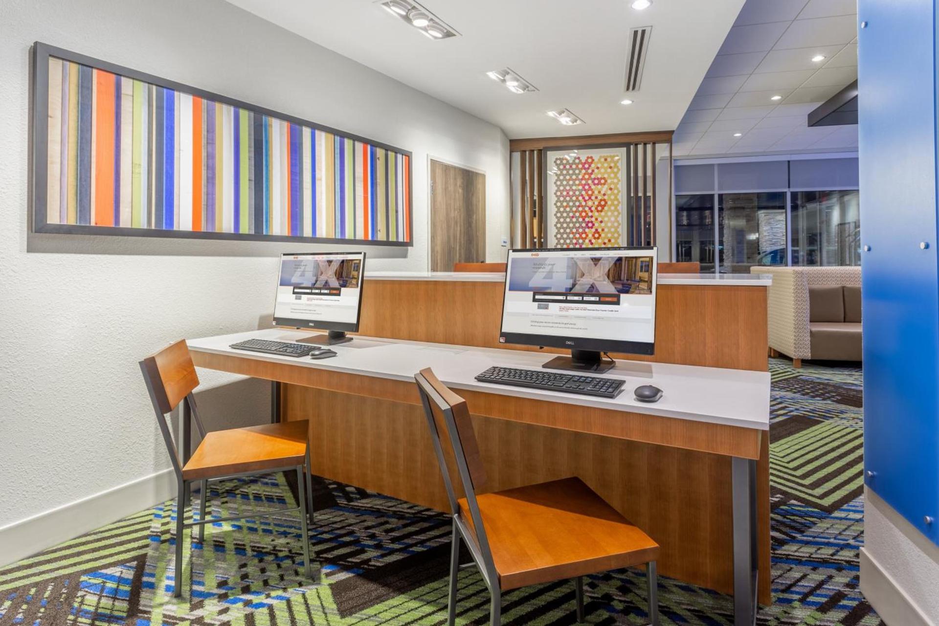 Holiday Inn Express & Suites - Florence - Cincinnati Airport by IHG photo 18