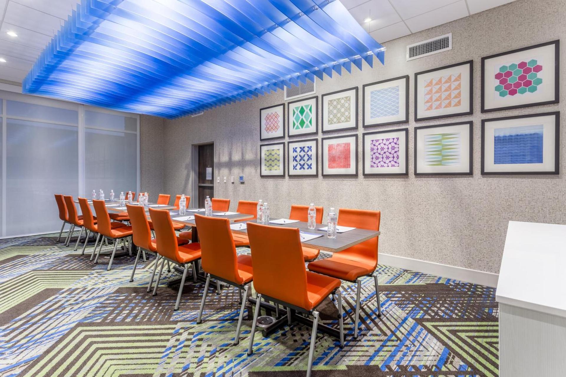 Holiday Inn Express & Suites - Florence - Cincinnati Airport by IHG photo 30