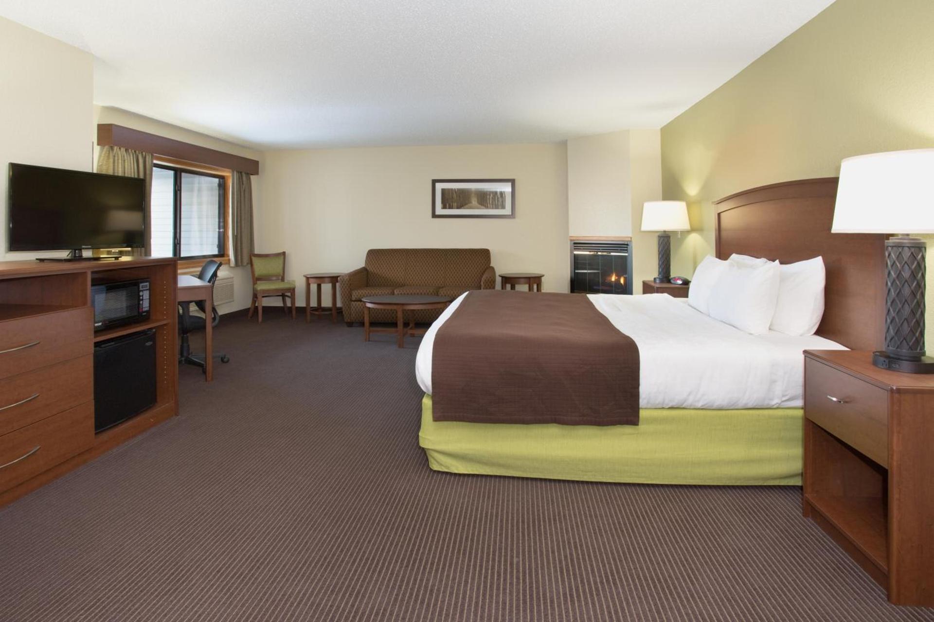 Cobblestone Hotel & Suites - Wisconsin Rapids photo 8