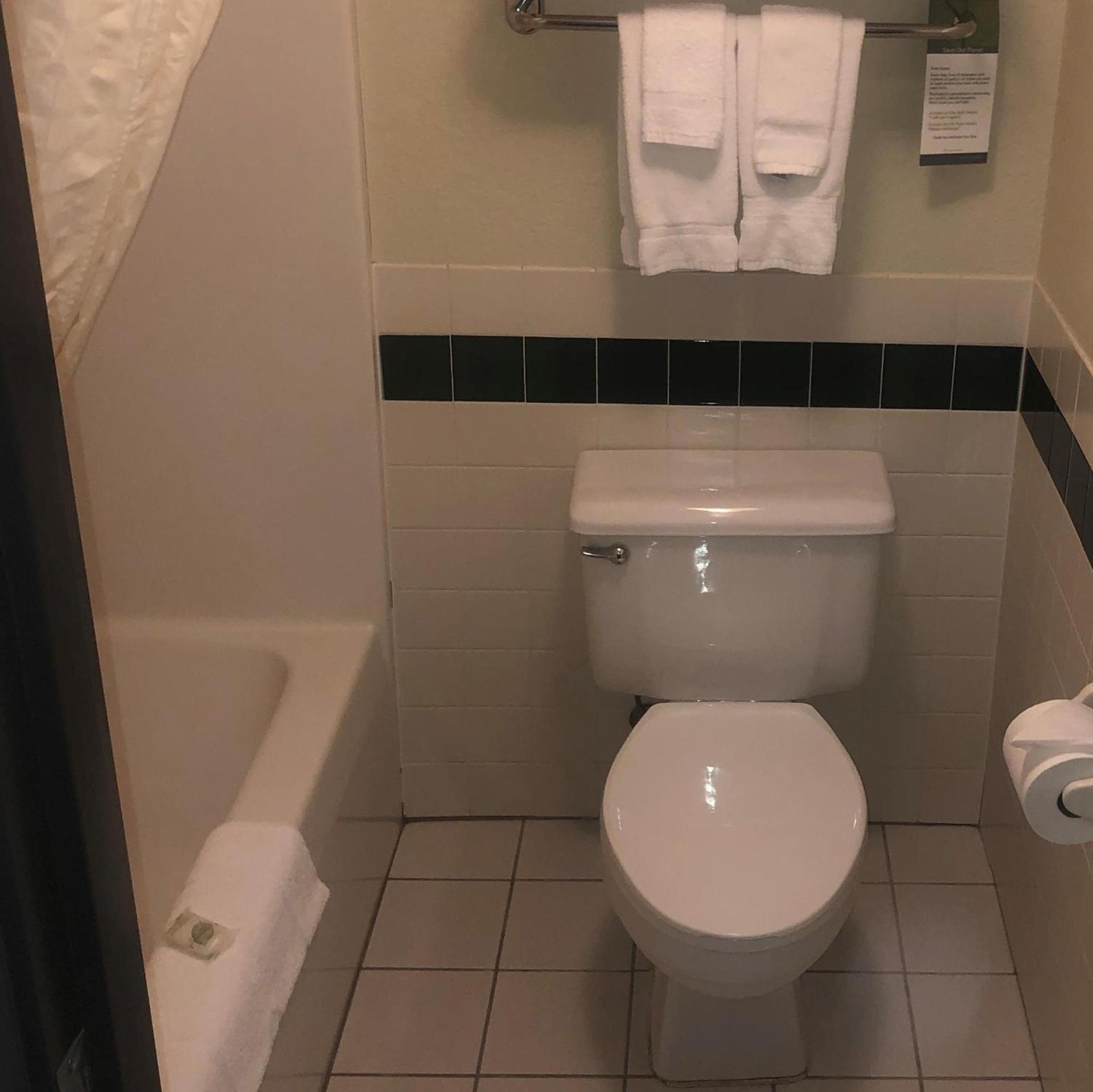 Cobblestone Hotel & Suites - Wisconsin Rapids photo 6