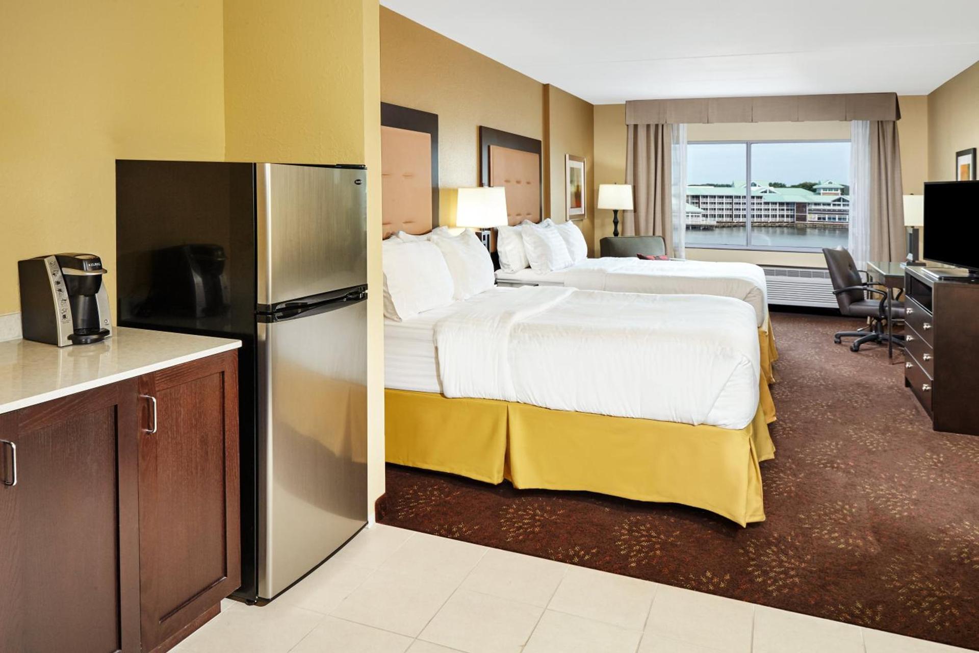 Holiday Inn Express & Suites Sandusky by IHG photo 37