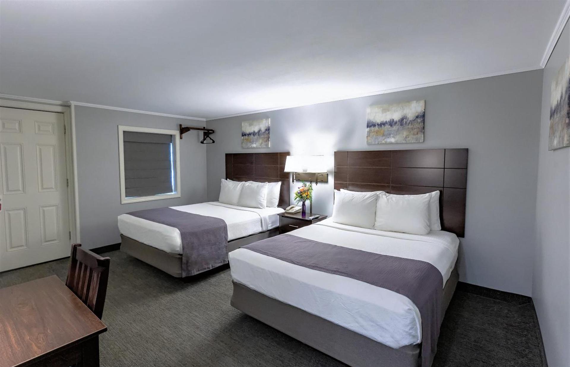 Mt. Madison Inn & Suites photo 20
