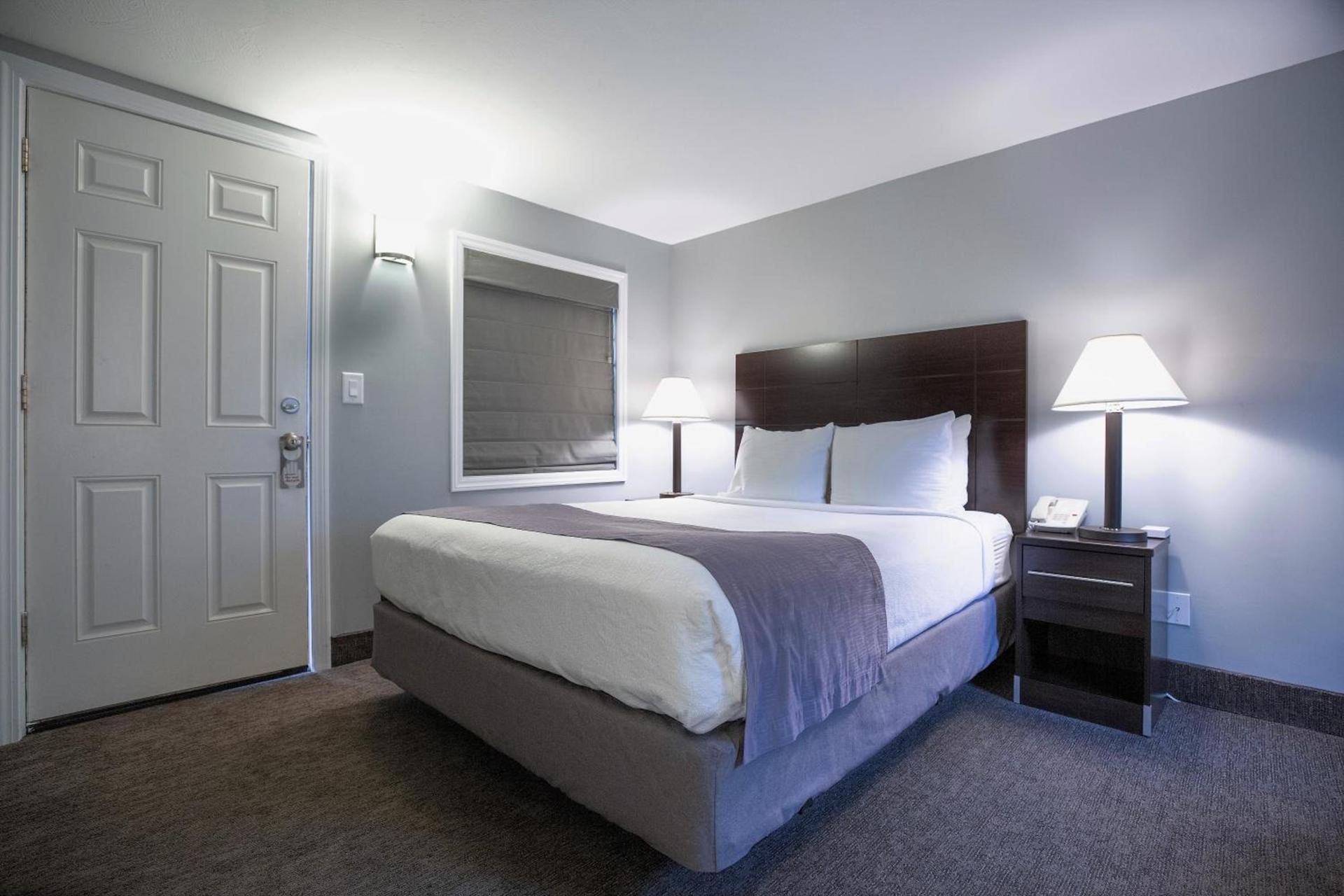 Mt. Madison Inn & Suites photo 36