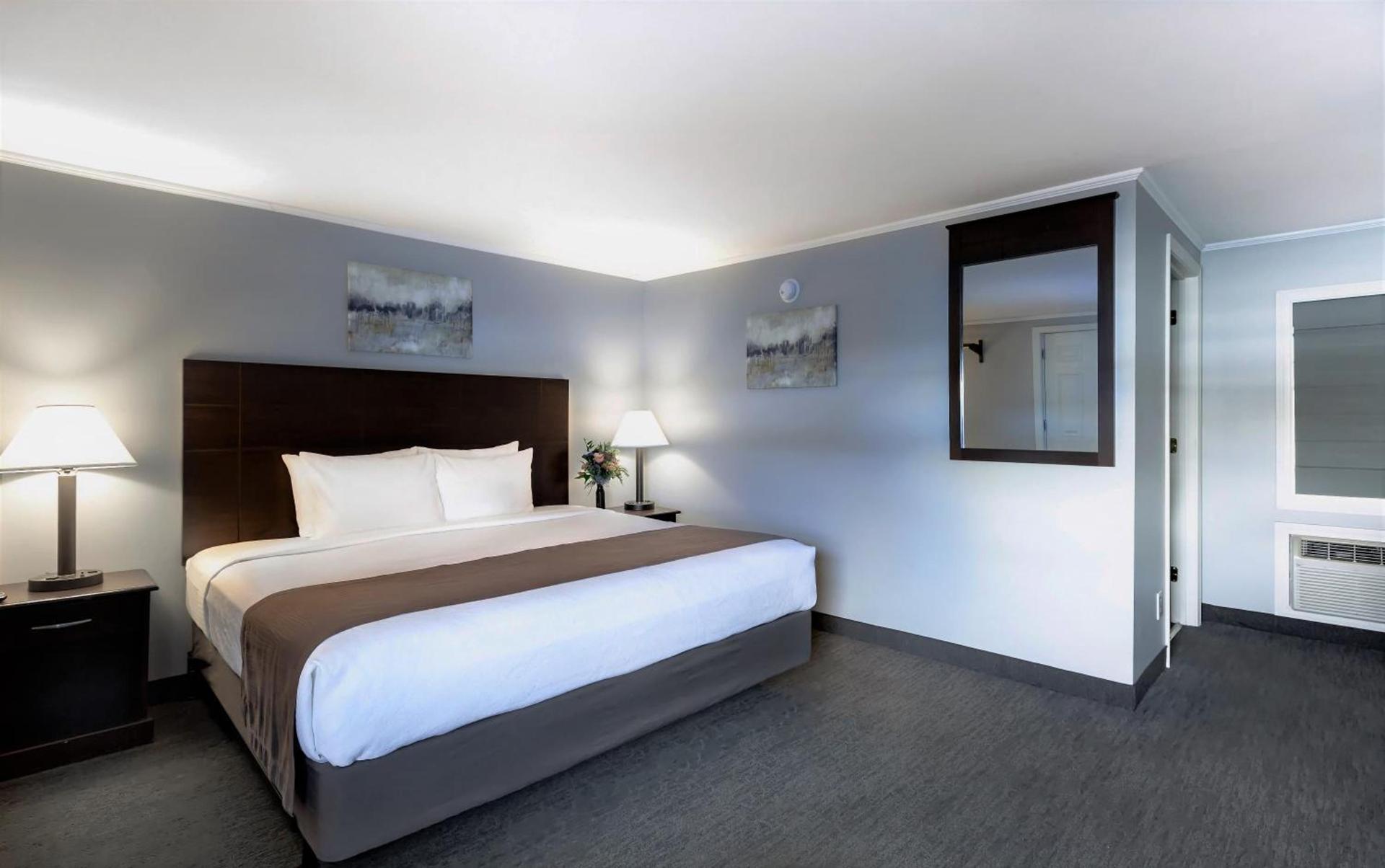 Mt. Madison Inn & Suites photo 33