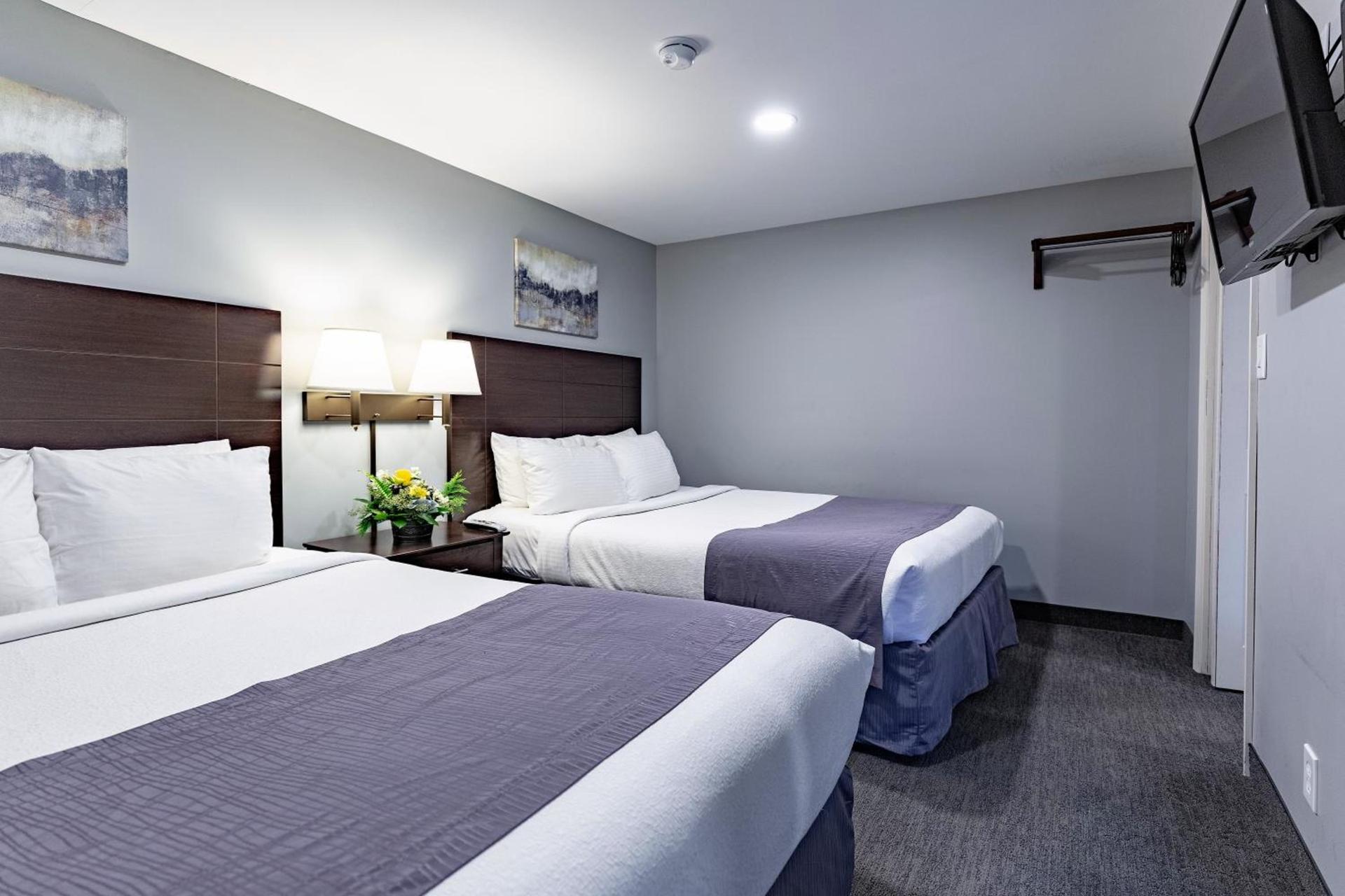 Mt. Madison Inn & Suites photo 31