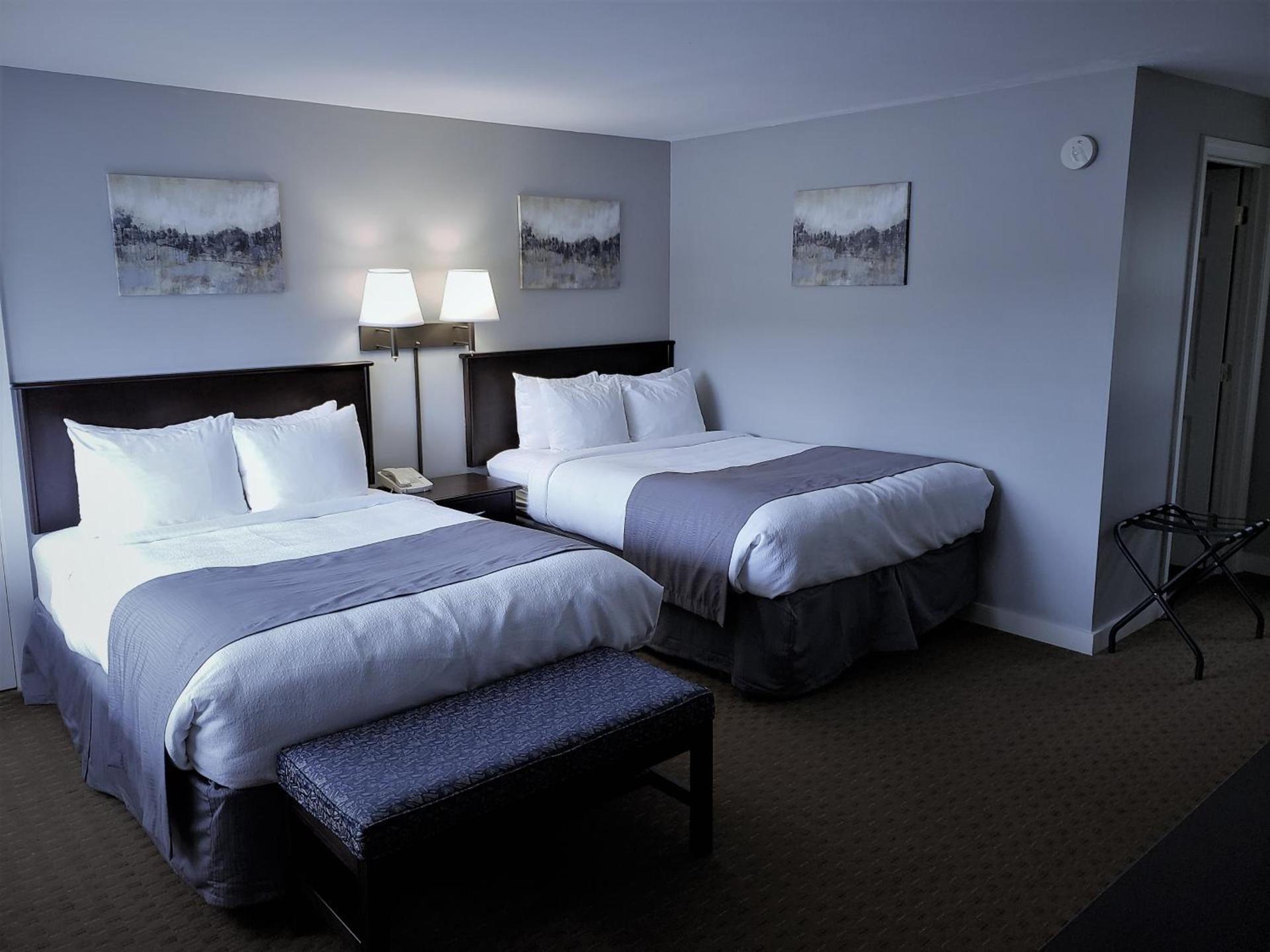 Mt. Madison Inn & Suites photo 18