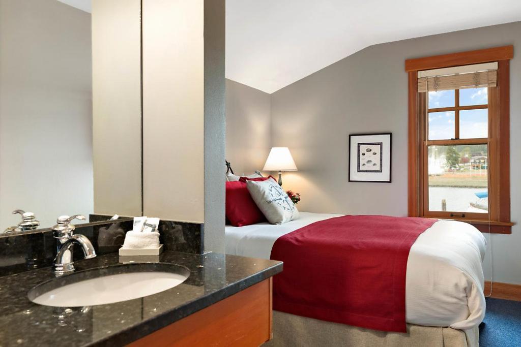 La Conner Channel Lodge photo 9