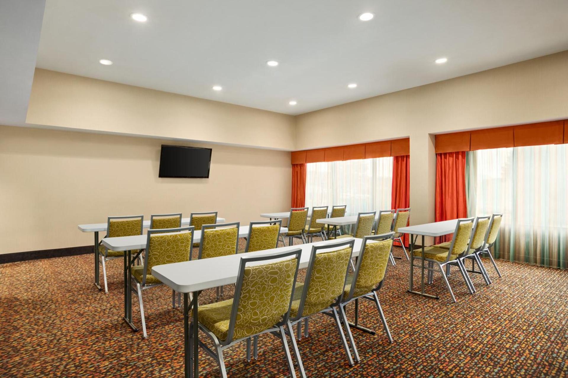 La Quinta Inn & Suites by Wyndham Richmond-Midlothian photo 43