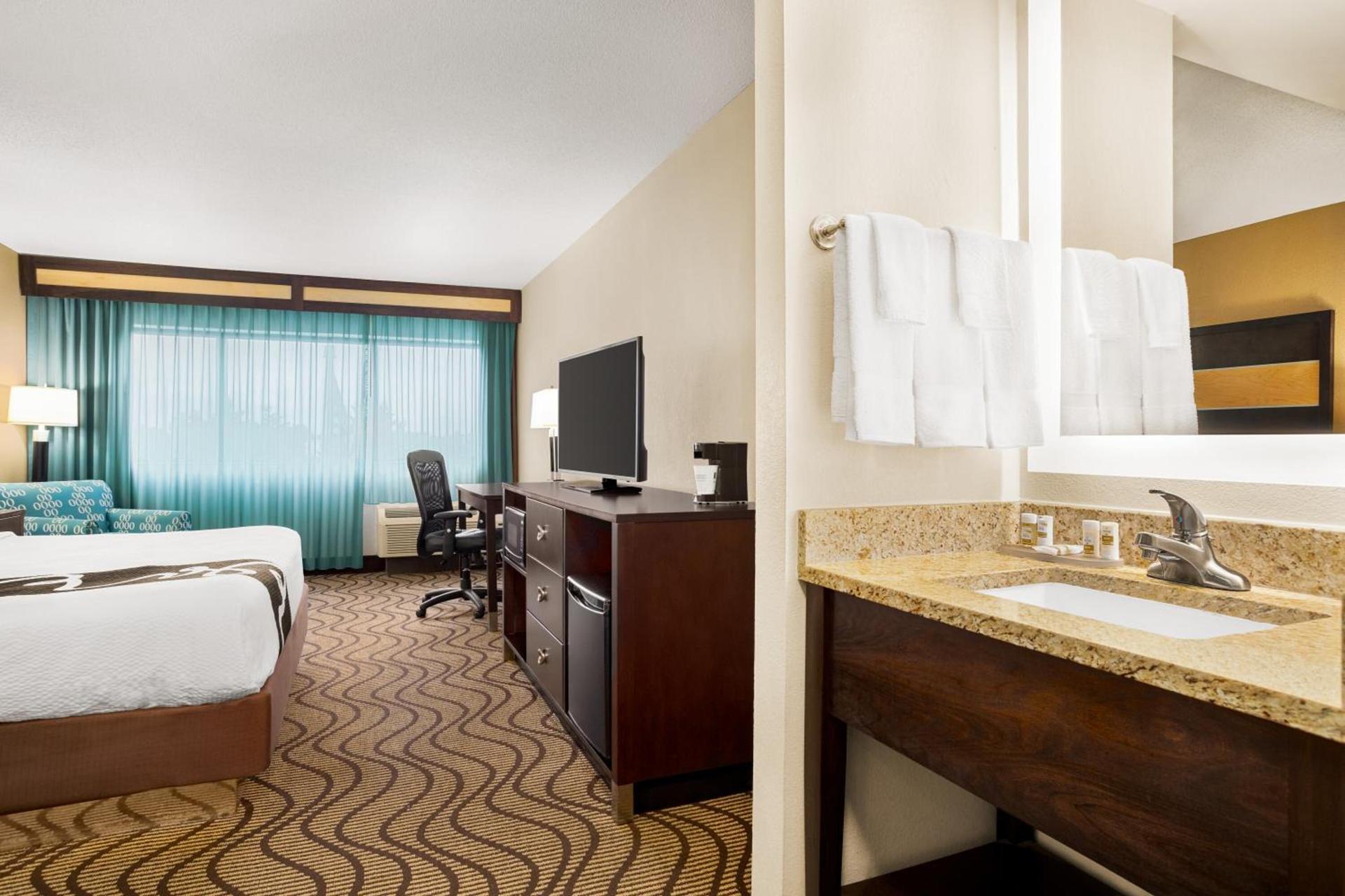 La Quinta Inn & Suites by Wyndham Richmond-Midlothian photo 57