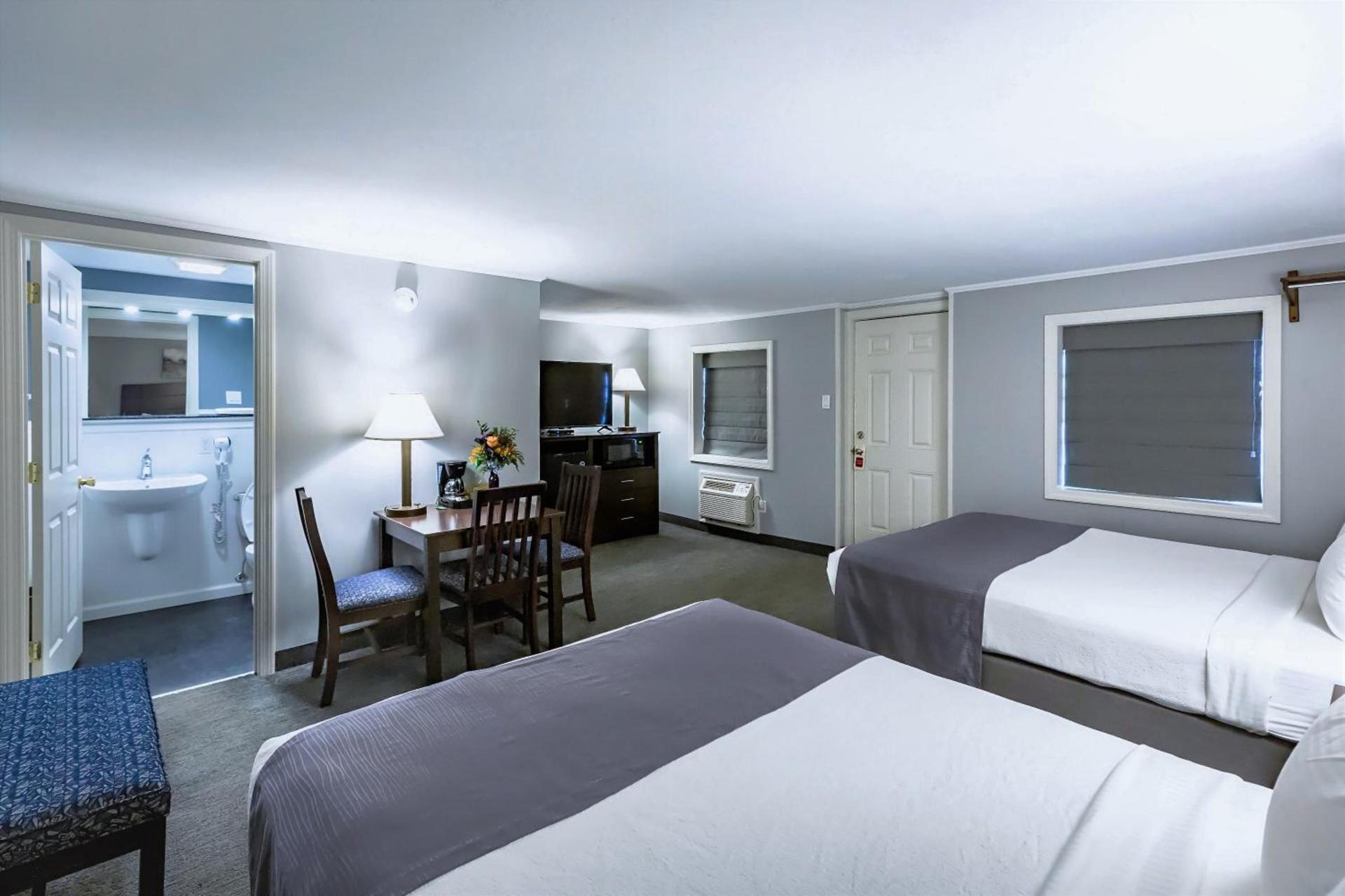 Mt. Madison Inn & Suites photo 19