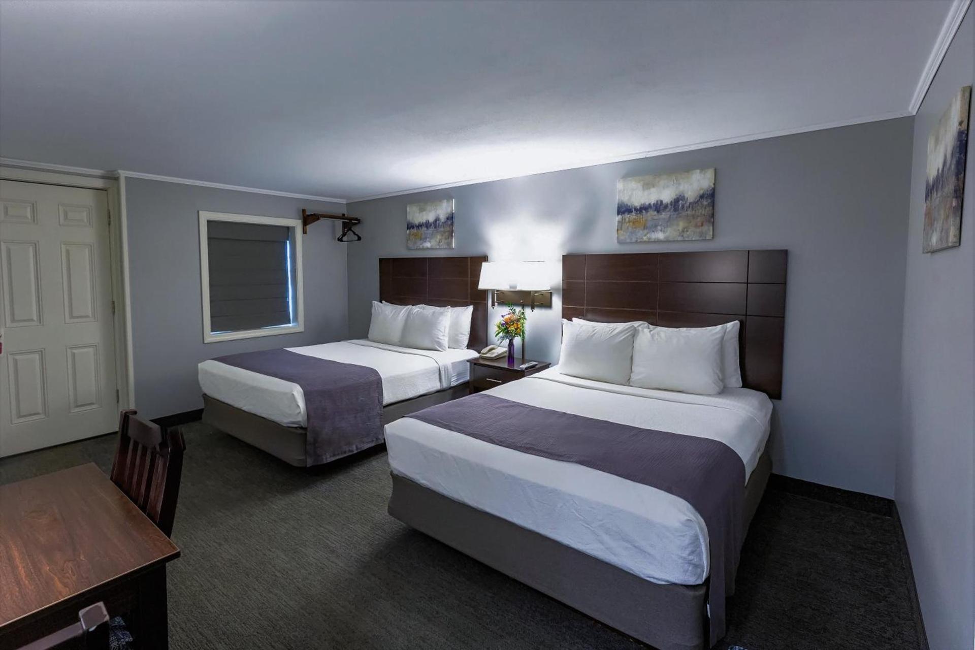 Mt. Madison Inn & Suites photo 5