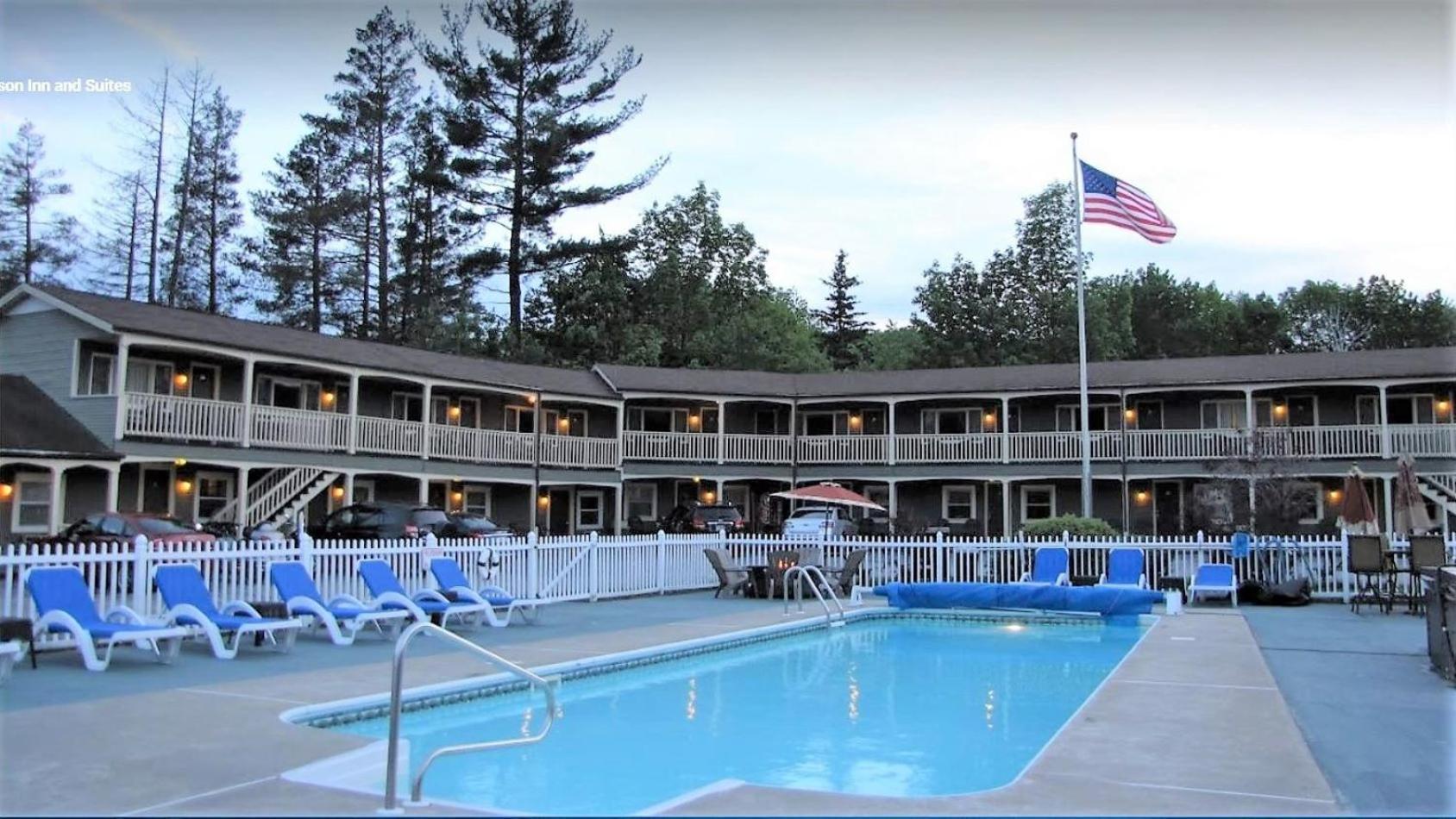 Mt. Madison Inn & Suites photo 8