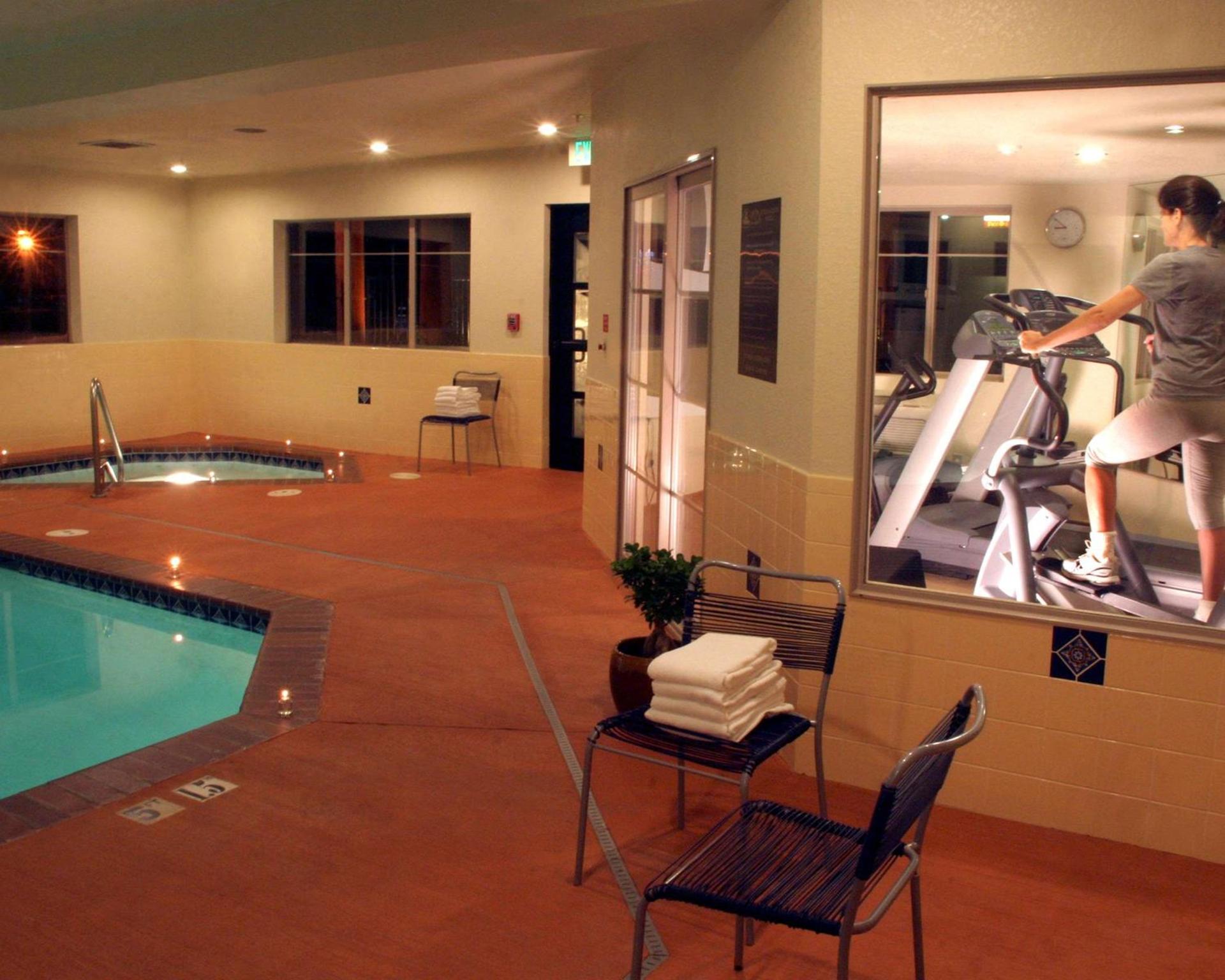 Best Western Snowcap Lodge photo 27