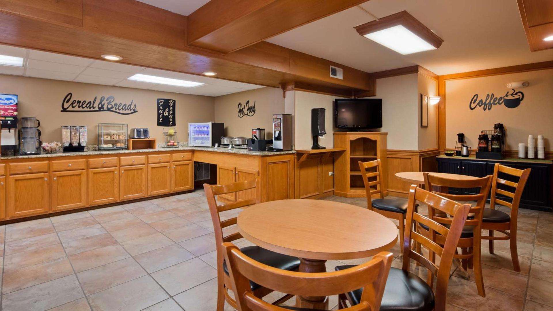 SureStay Plus Hotel by Best Western Poteau photo 6