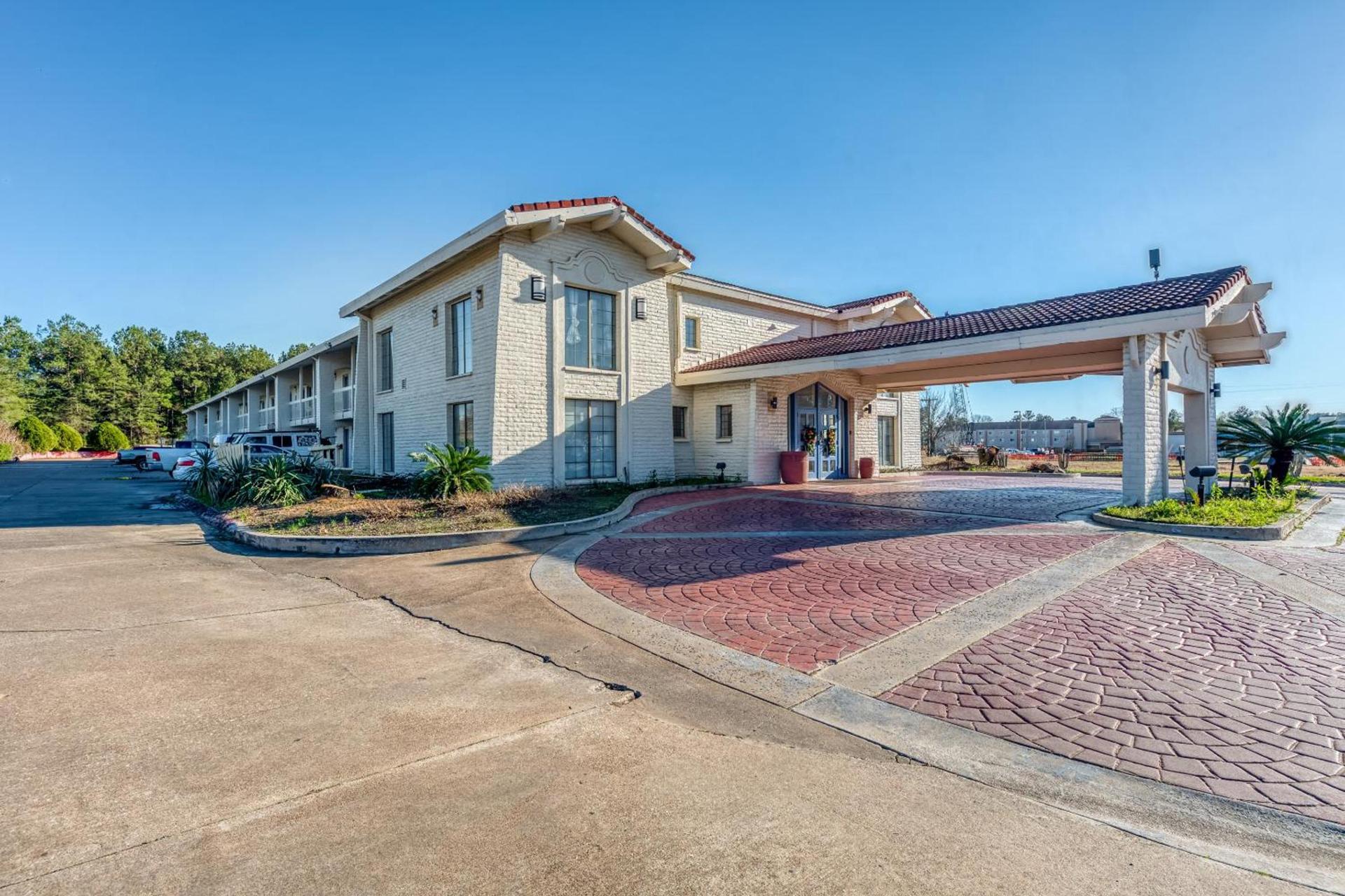 Baymont by Wyndham Nacogdoches Near University photo 9