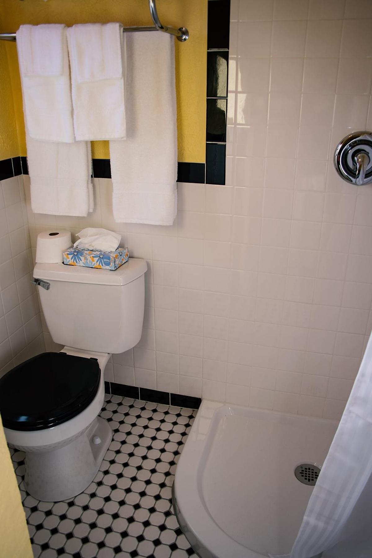 Rockwood Motor Court photo 20