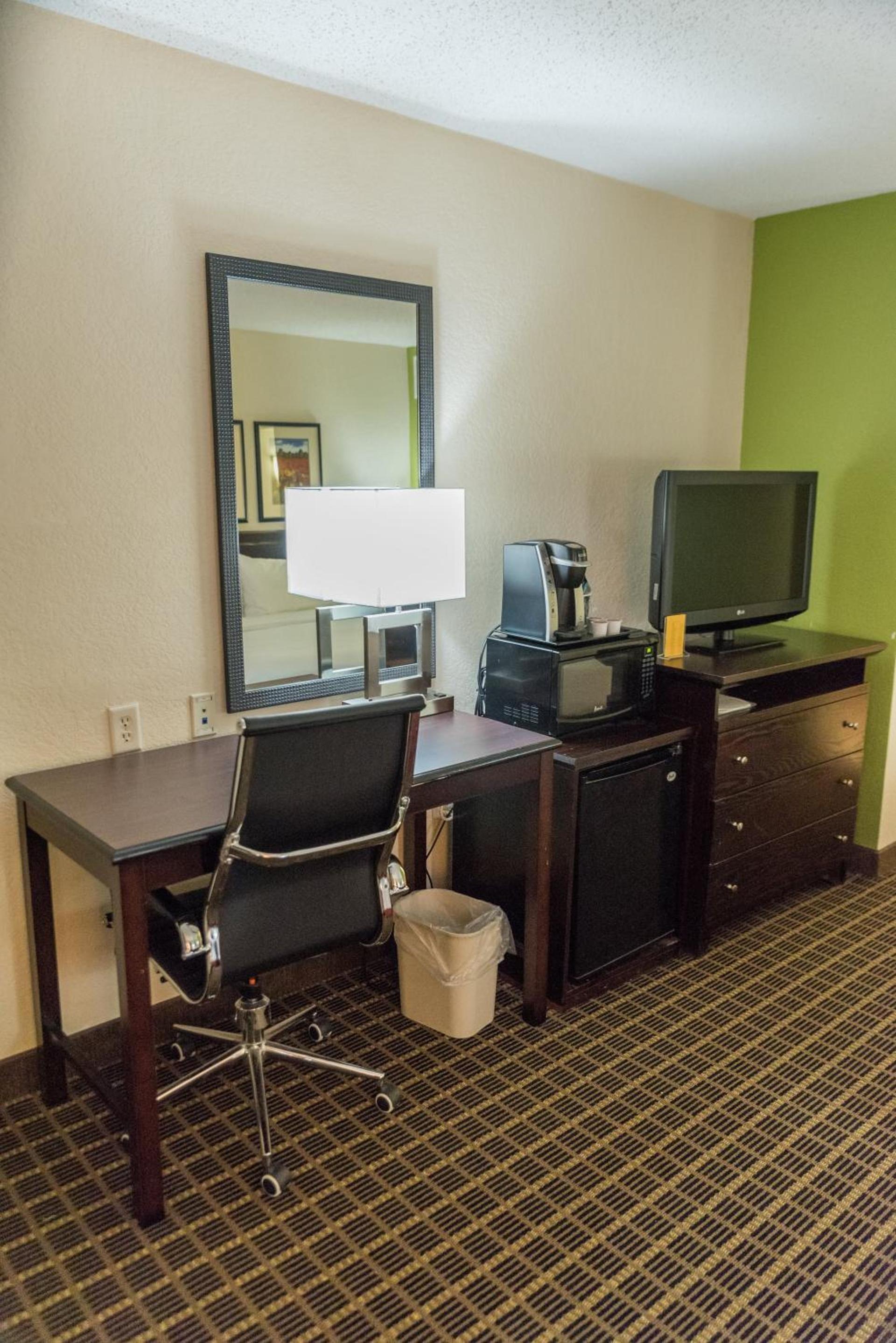 Holiday Inn Hazlet by IHG photo 63