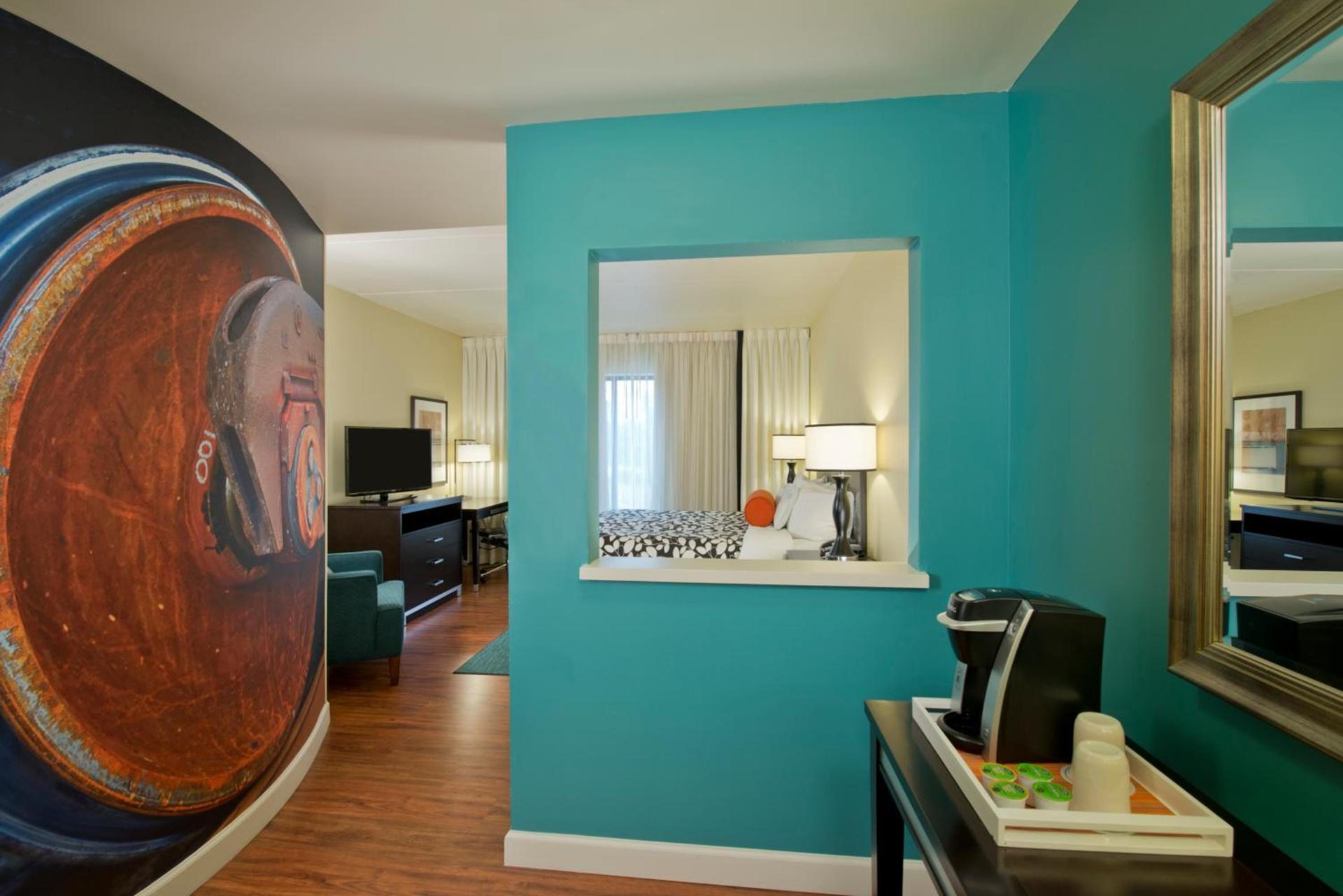 Hotel Indigo Atlanta Airport College Park by IHG photo 27