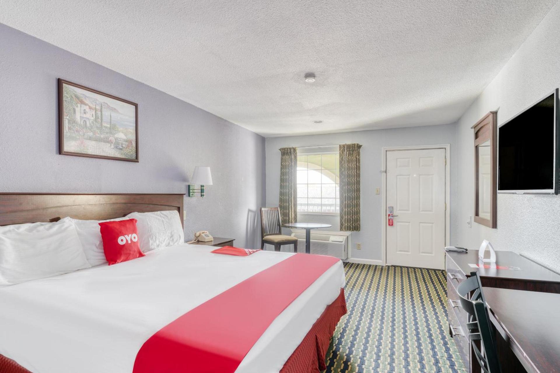 Sienna Inn Channelview, TX photo 35