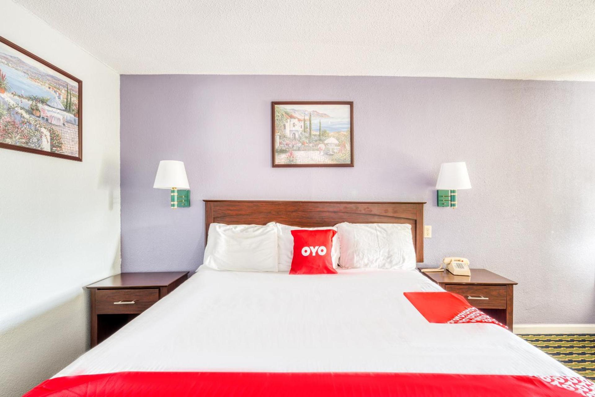 Sienna Inn Channelview, TX photo 7
