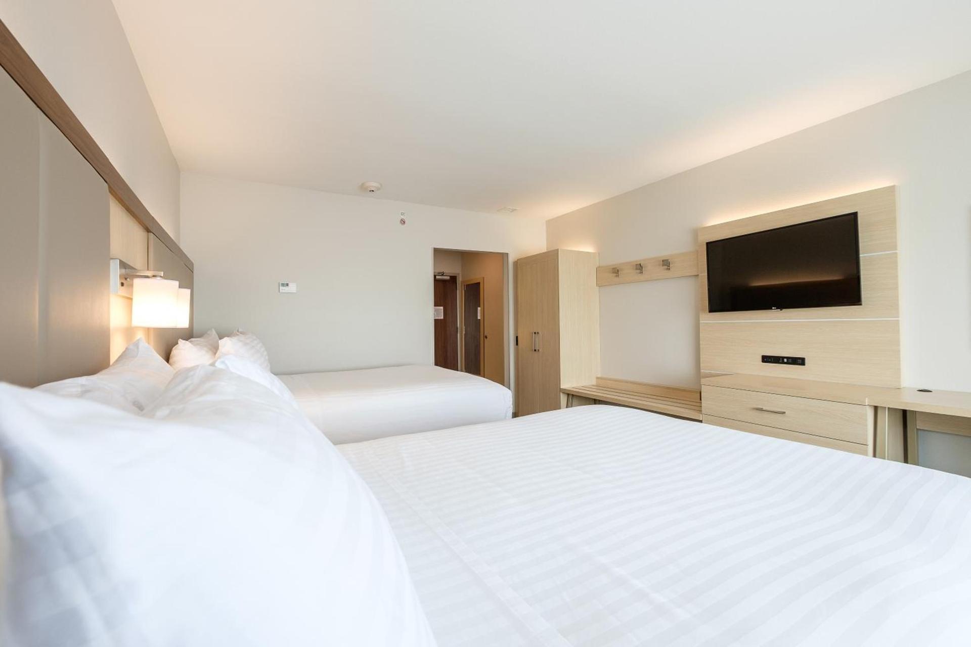 Holiday Inn Express & Suites Eagan - Minneapolis Area by IHG photo 23