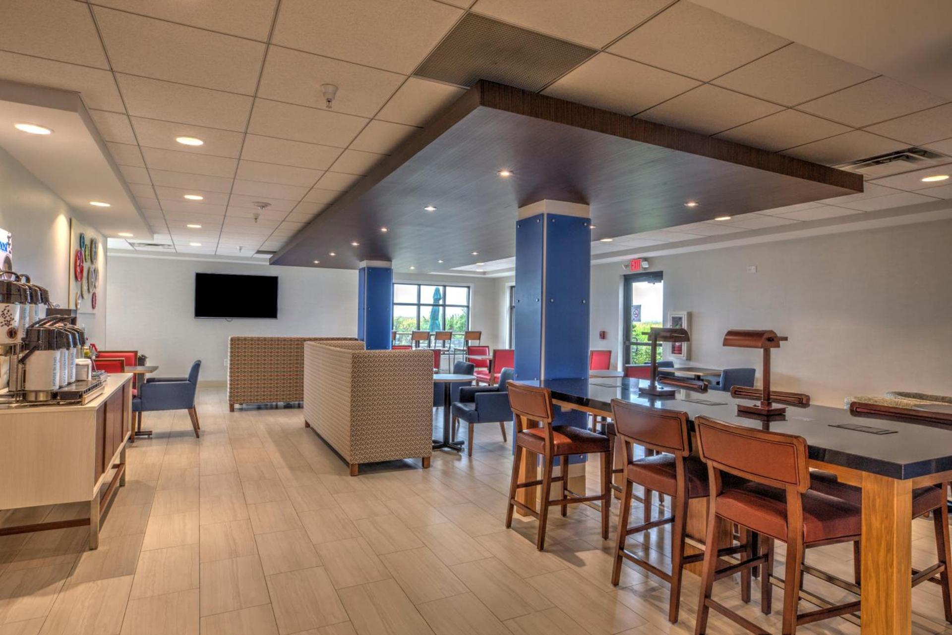 Holiday Inn Express Rochelle by IHG photo 27