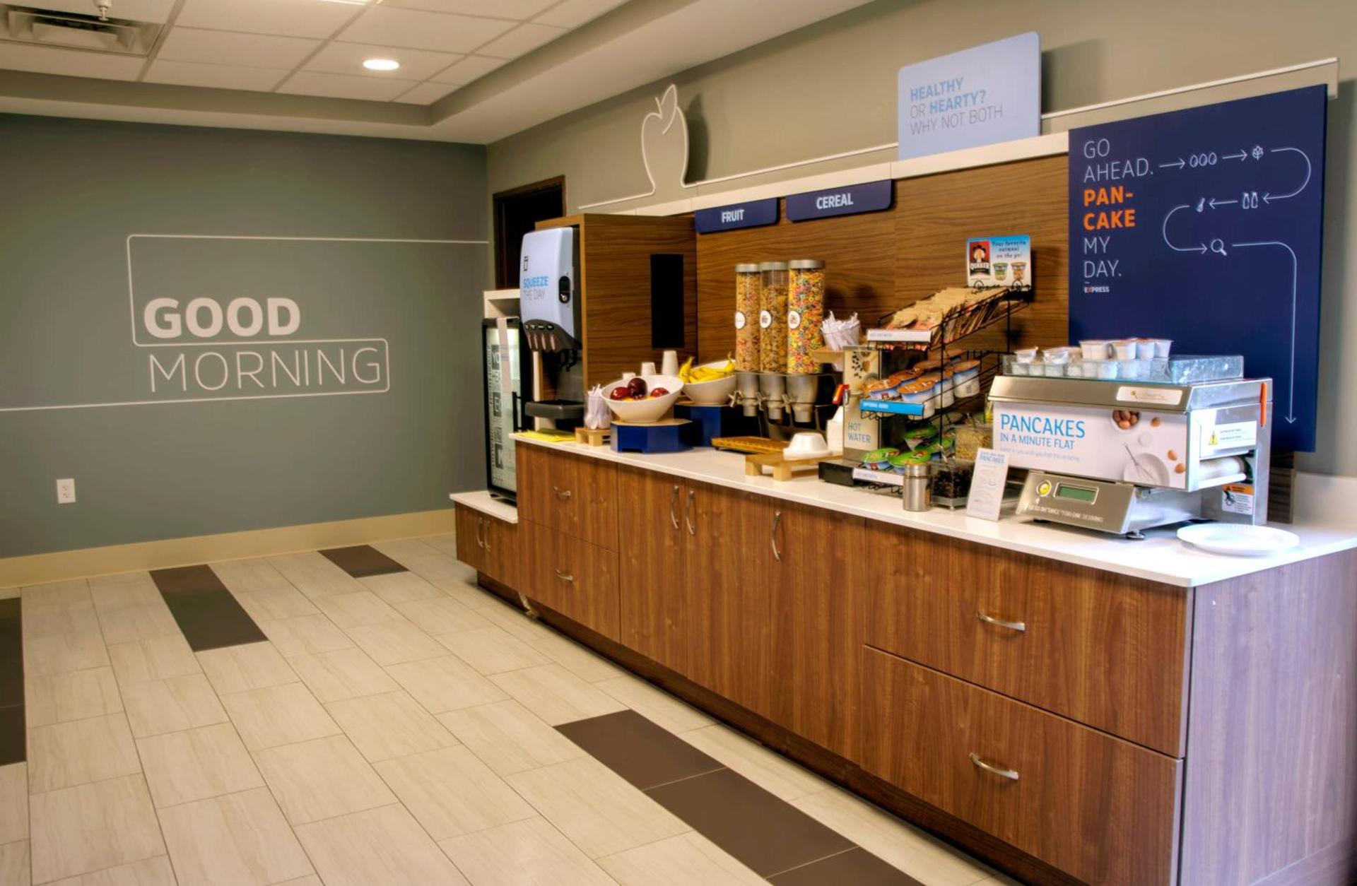Holiday Inn Express Rochelle by IHG photo 42
