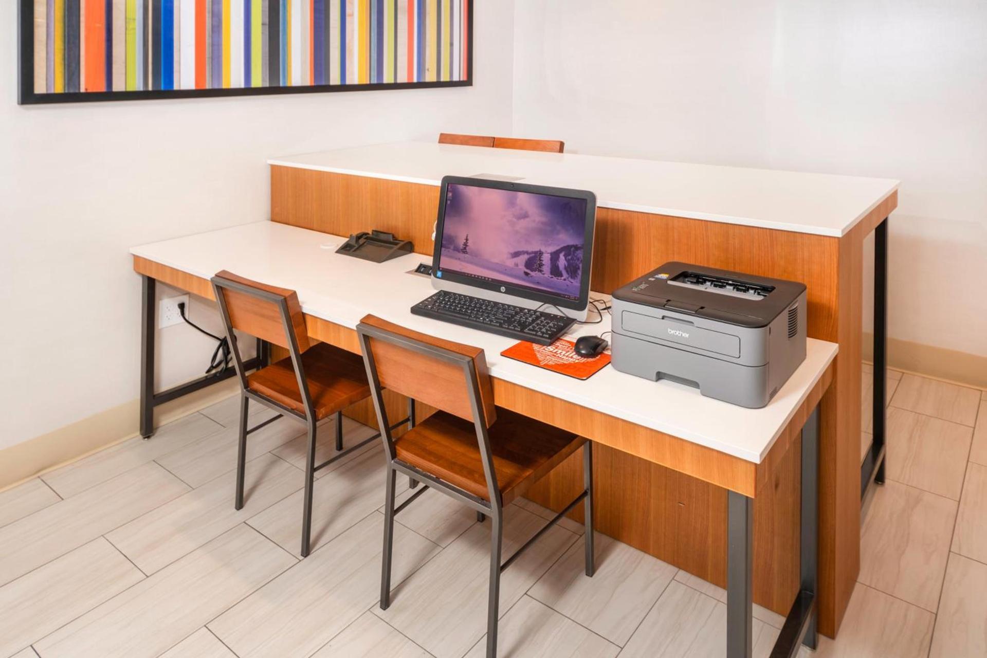 Holiday Inn Express Rochelle by IHG photo 30