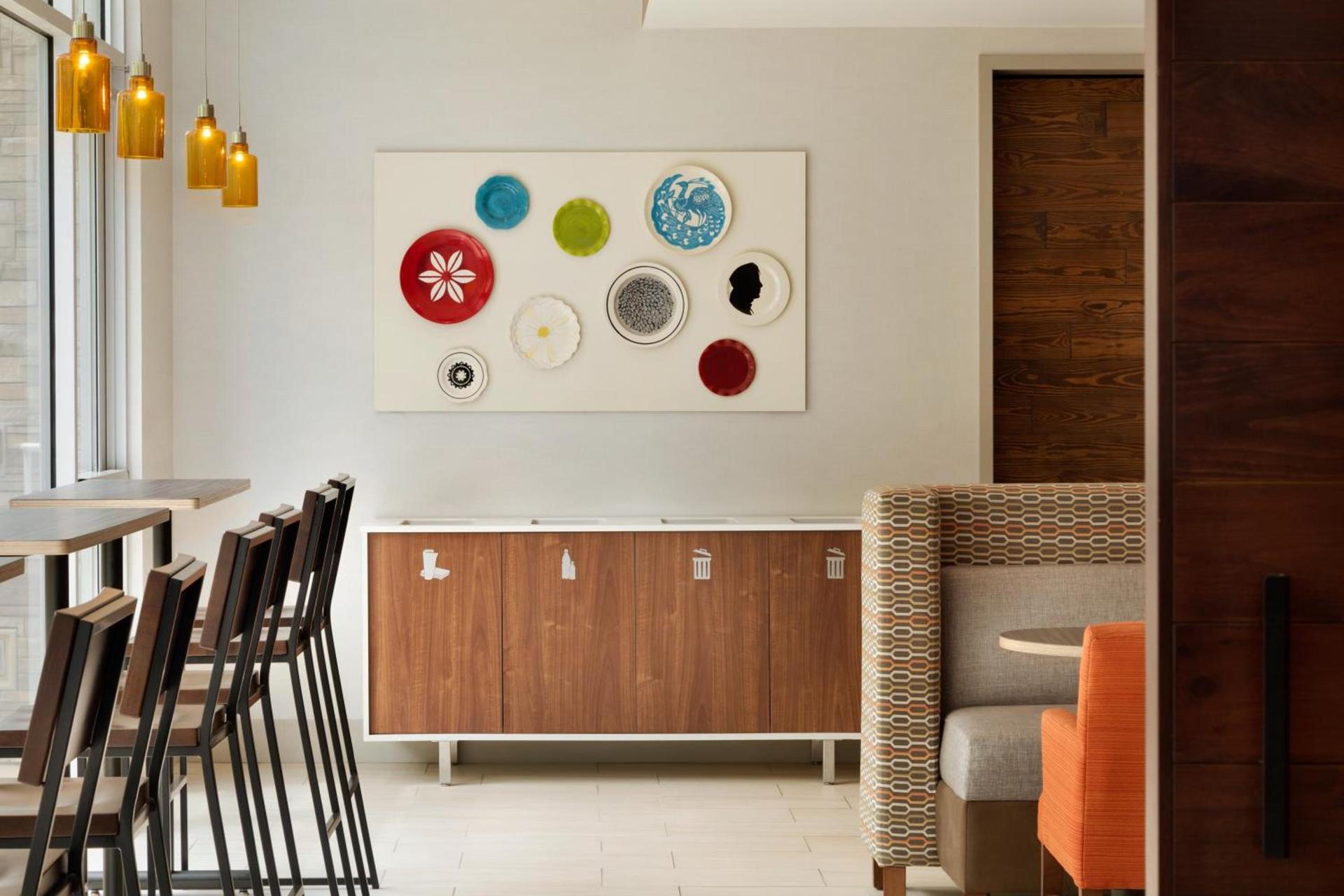 Holiday Inn Express & Suites - Brighton by IHG photo 9