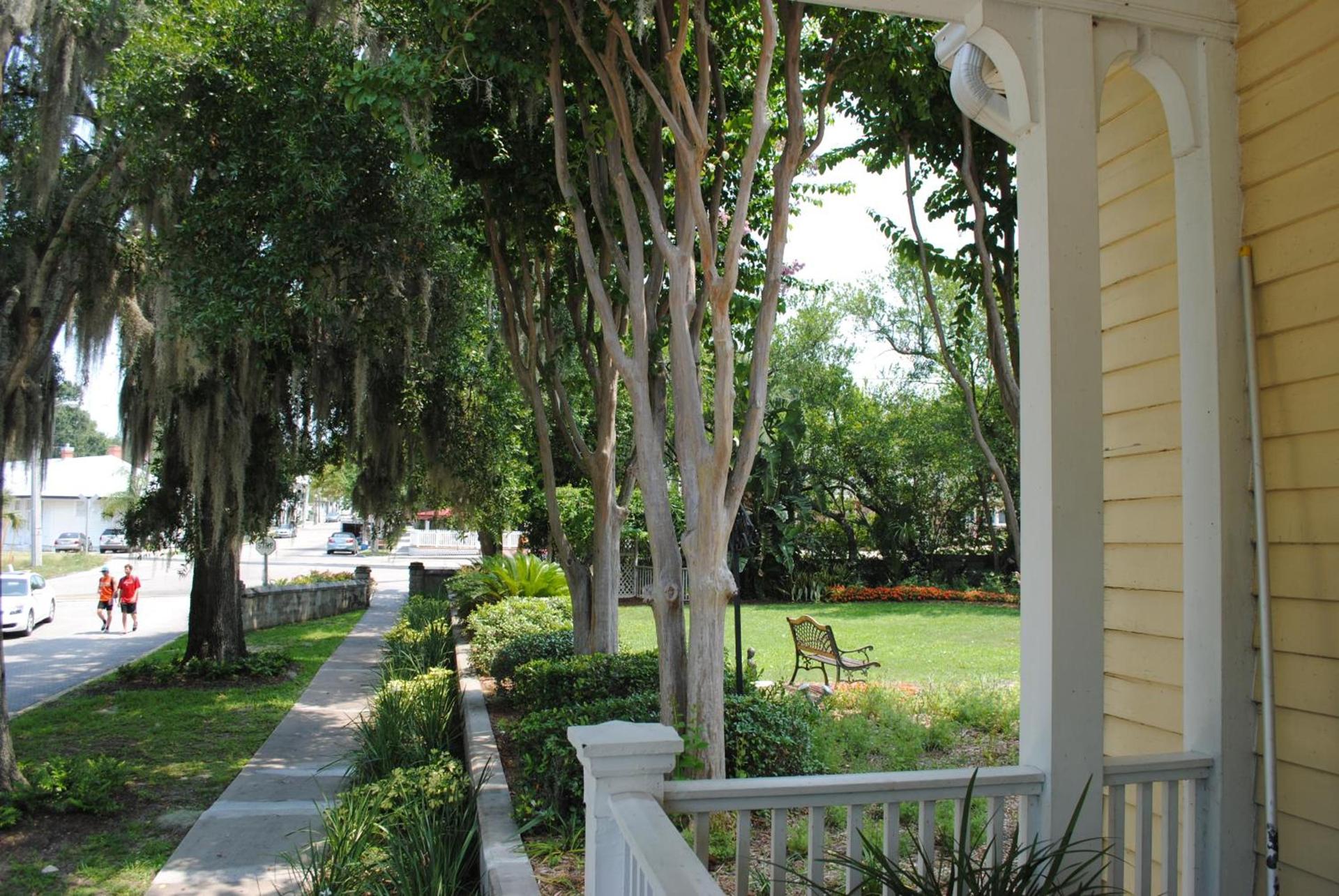 Lakeside Inn on Lake Dora photo 16