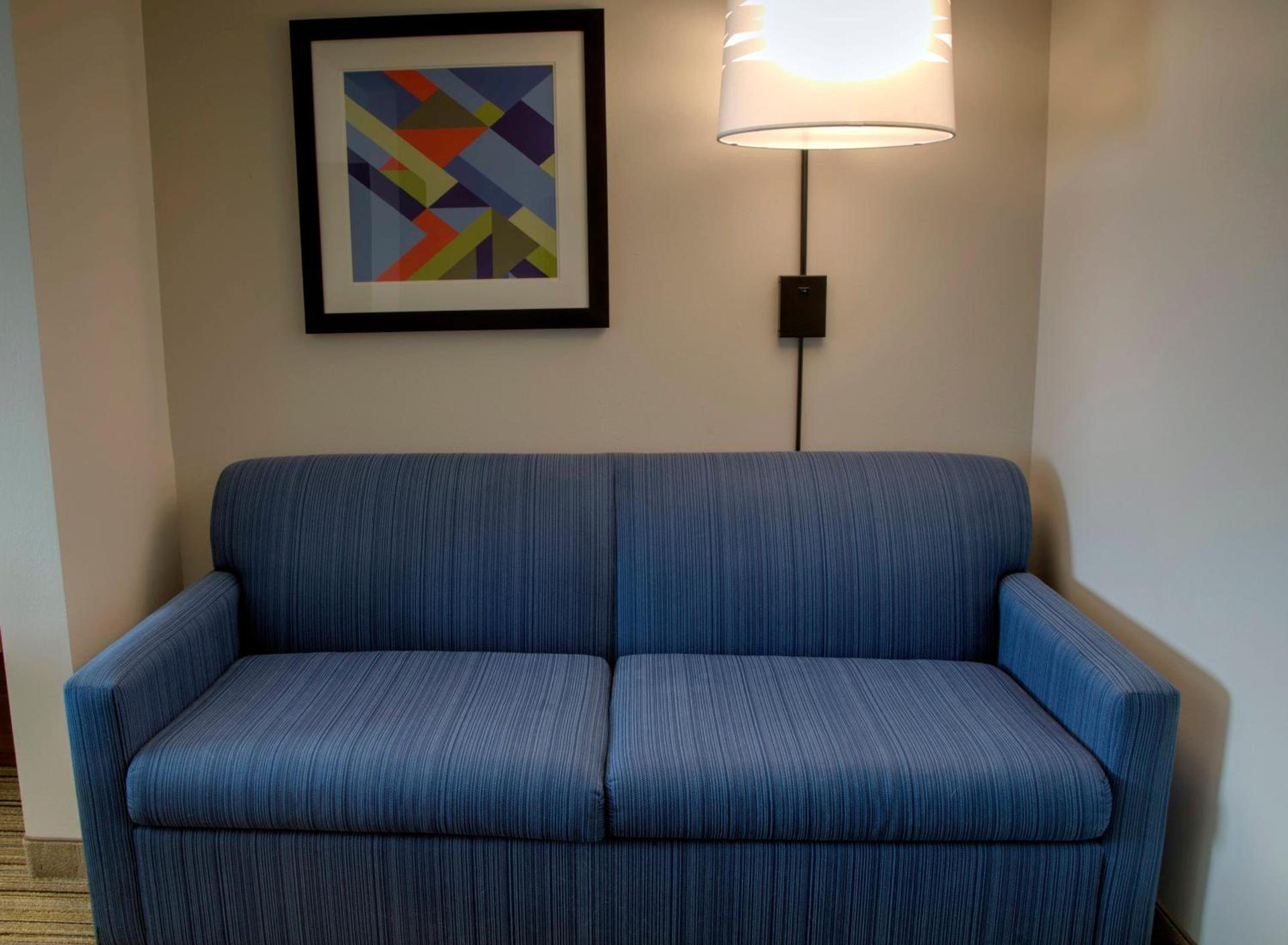 Holiday Inn Express Rochelle by IHG photo 67