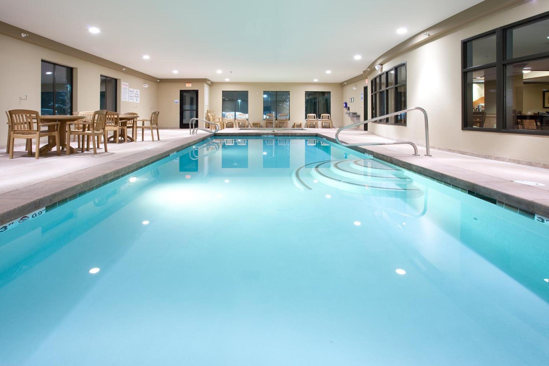 Holiday Inn Express Hotel & Suites Lander by IHG photo 9