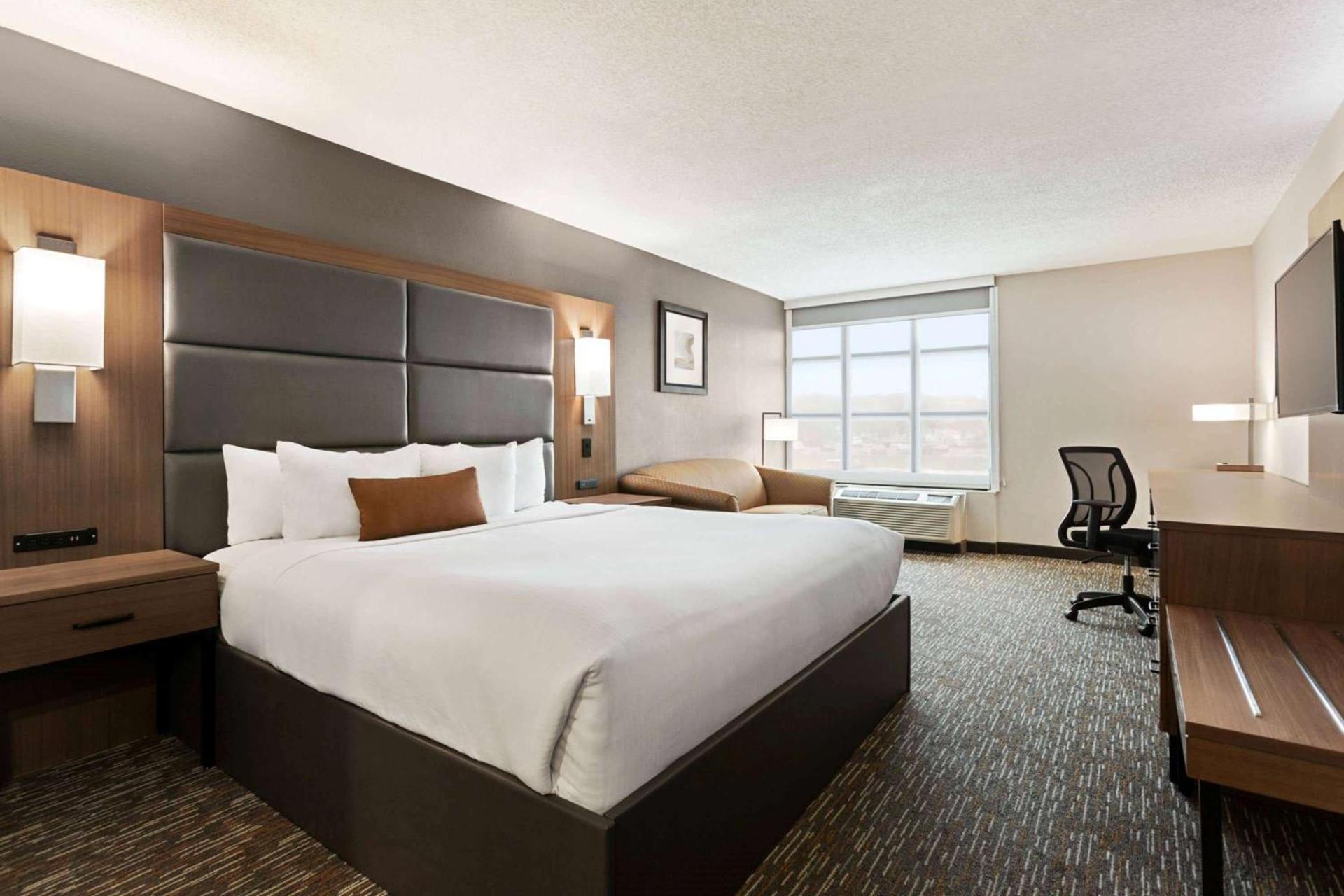 Wingate by Wyndham Cincinnati Blue Ash photo 29