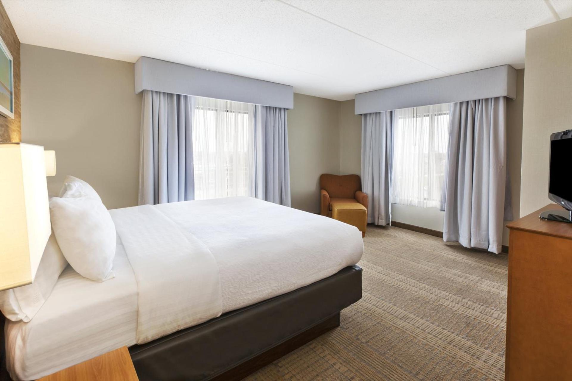 Holiday Inn & Suites Bolingbrook by IHG photo 44
