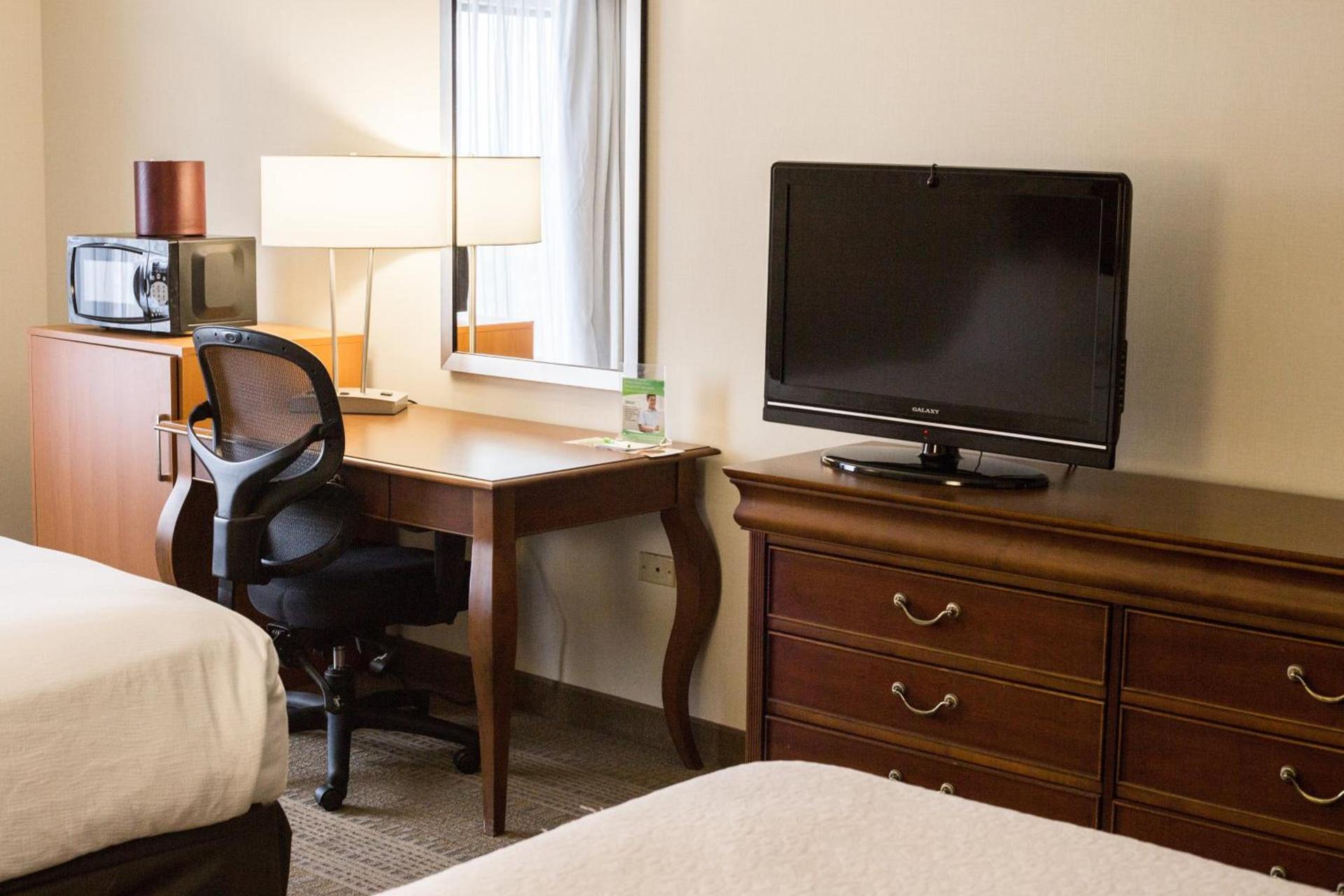 Holiday Inn & Suites Bolingbrook by IHG photo 50