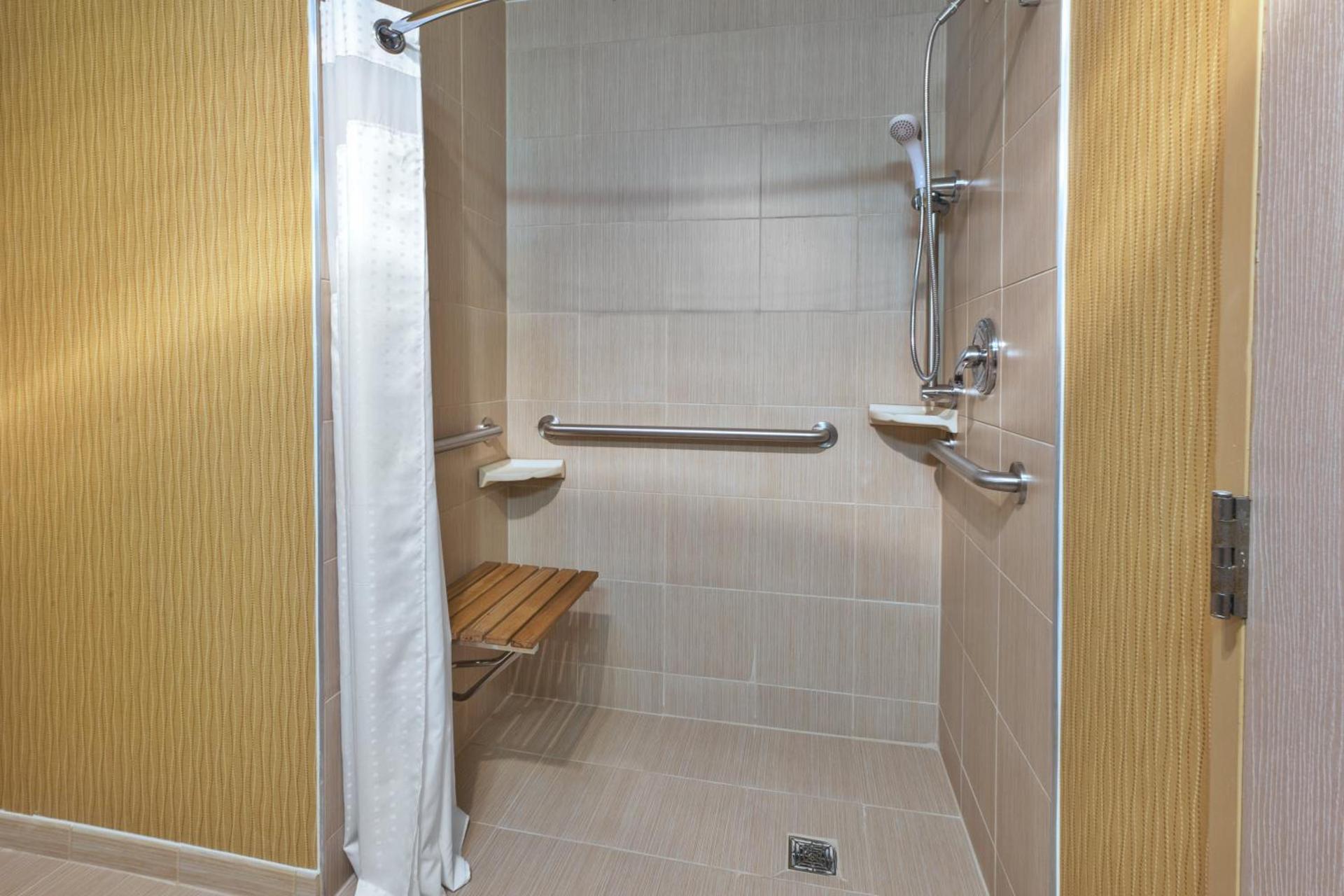 Holiday Inn & Suites Bolingbrook by IHG photo 35