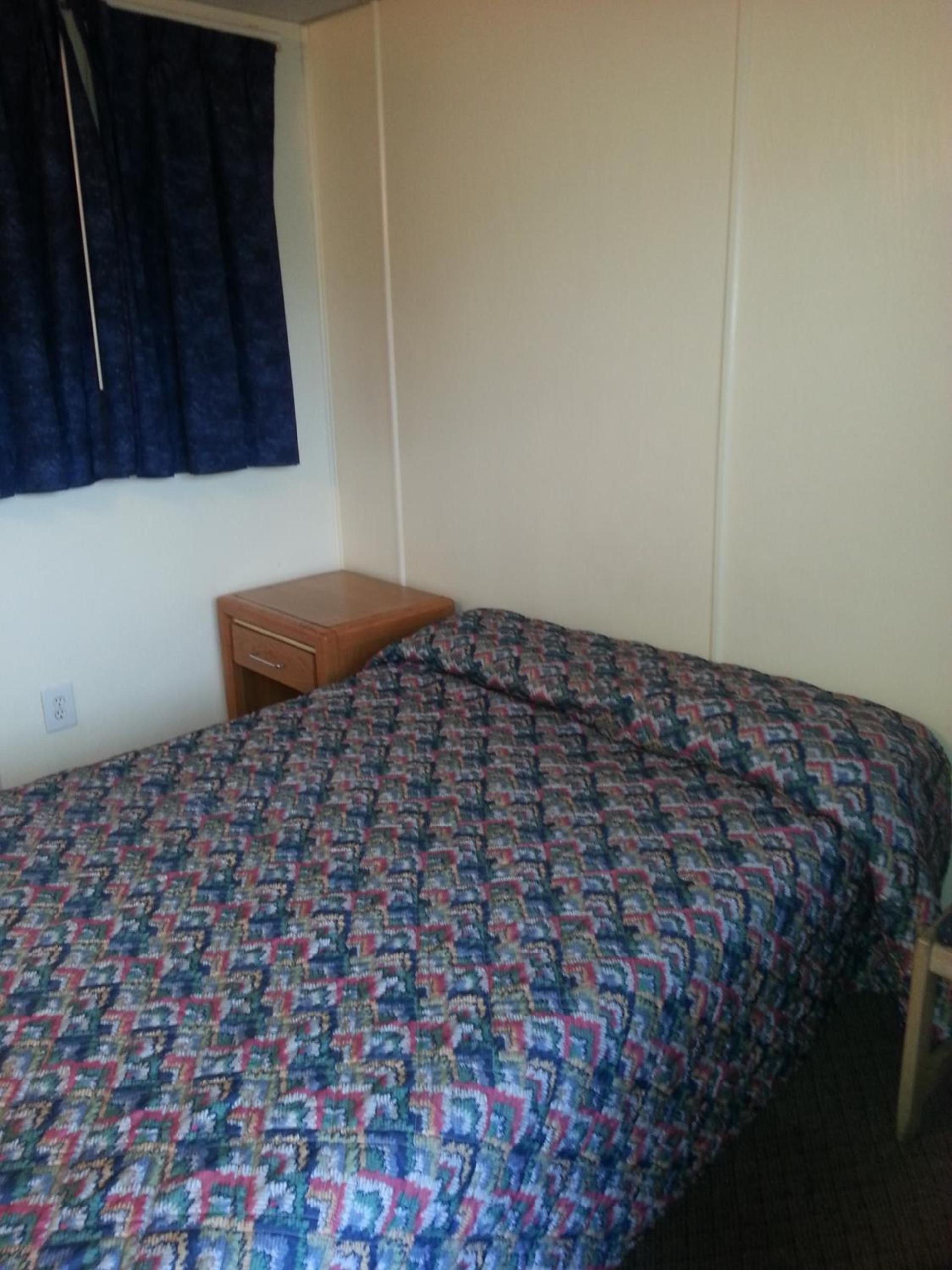 Americana Motel photo 16